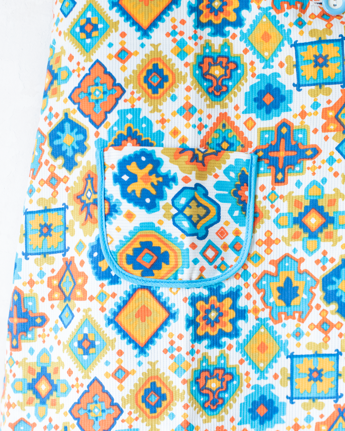 Colorful dress with 70s shapes | Dead stock | 5-6 years