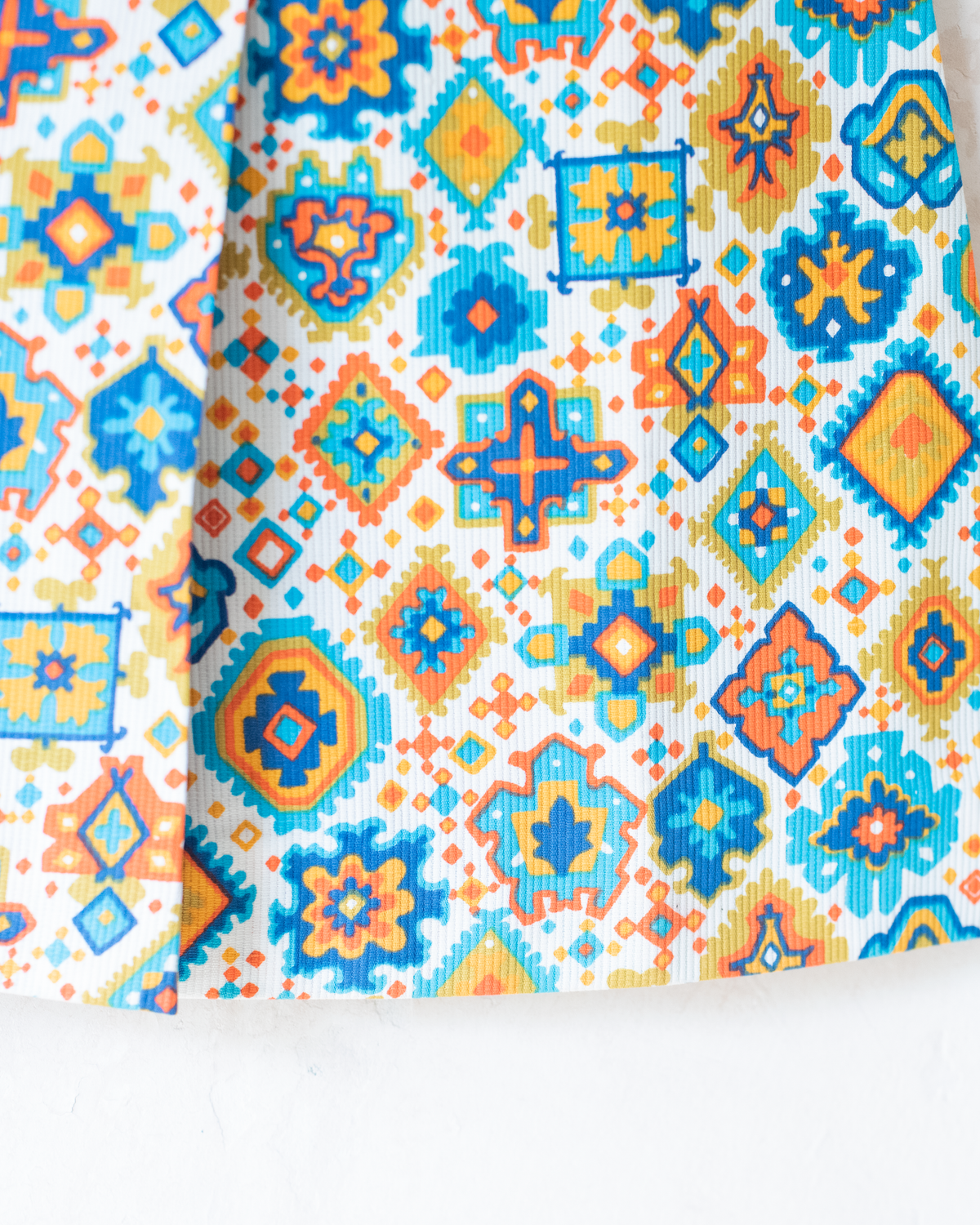 Colorful dress with 70s shapes | Dead stock | 5-6 years
