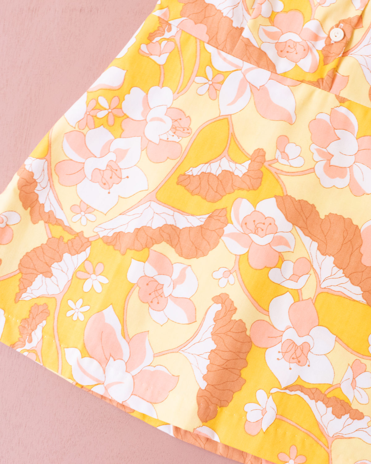 Bright floral dress | Deadstock from the 70s | 6-7 years