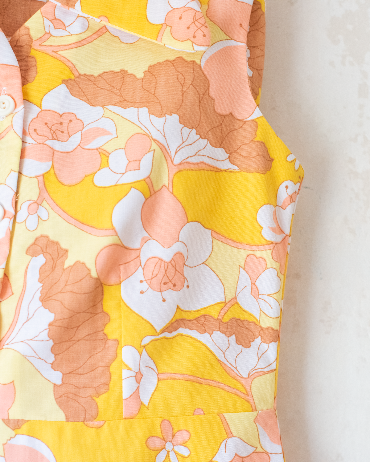 Bright floral dress | Deadstock from the 70s | 6-7 years
