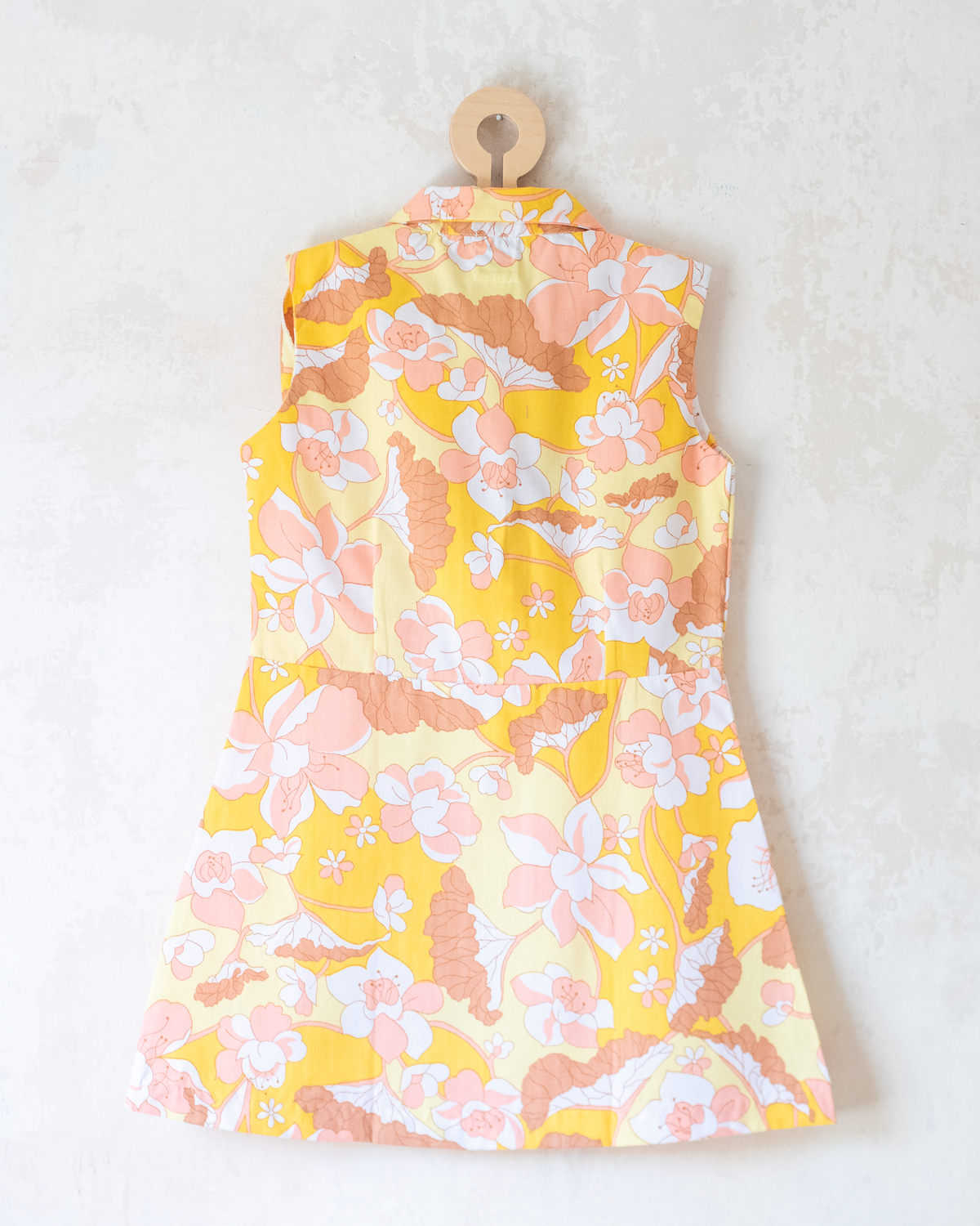 Bright floral dress | Deadstock from the 70s | 6-7 years
