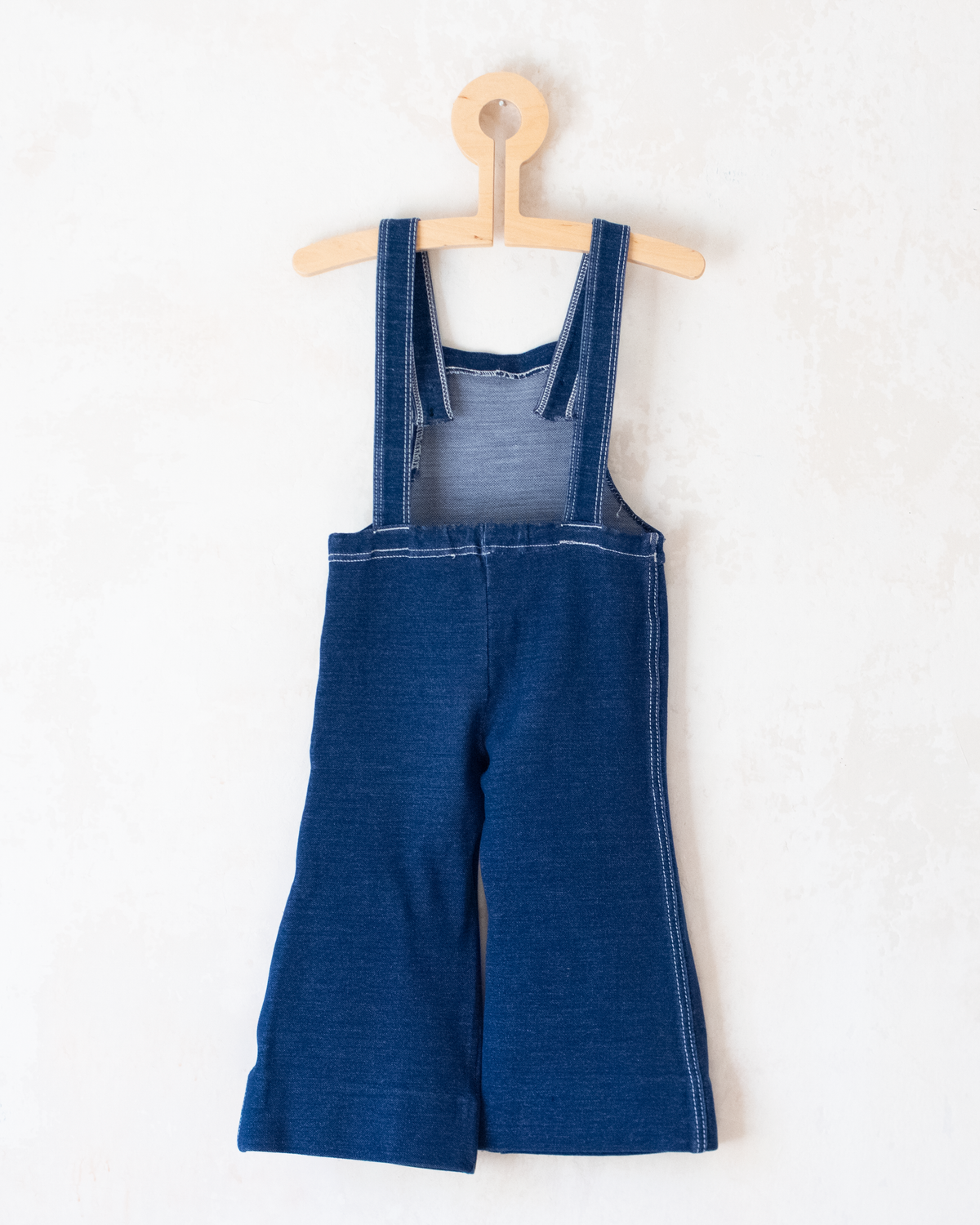 Blue overalls from the seventies with a cowboy and a cow | 18-24 months
