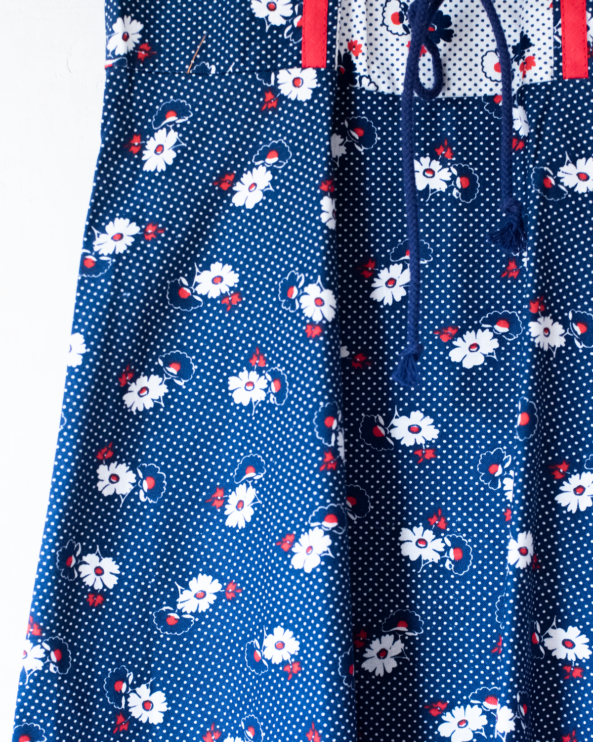Floral dress with tie at the chest | Deadstock from the 70s | 5-6 years