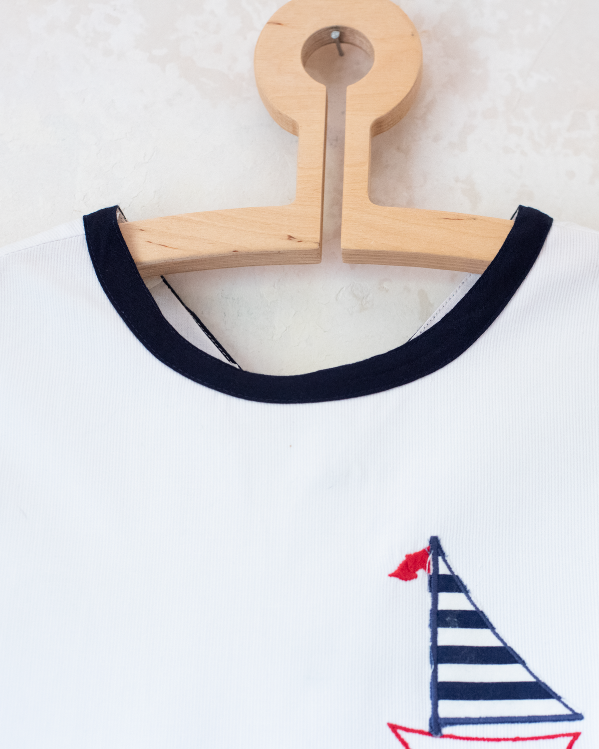 Sailor dress with embroidered sailboat | Spanish deadstock | 9-10 years