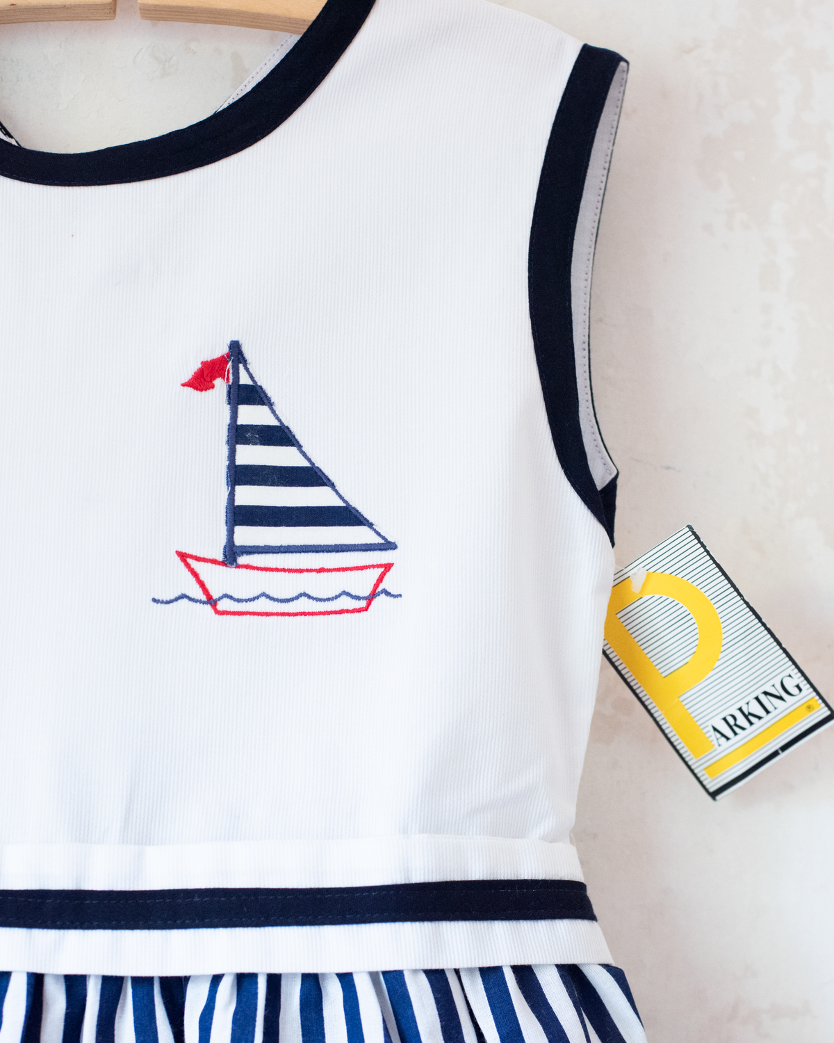 Sailor dress with embroidered sailboat | Spanish deadstock | 9-10 years