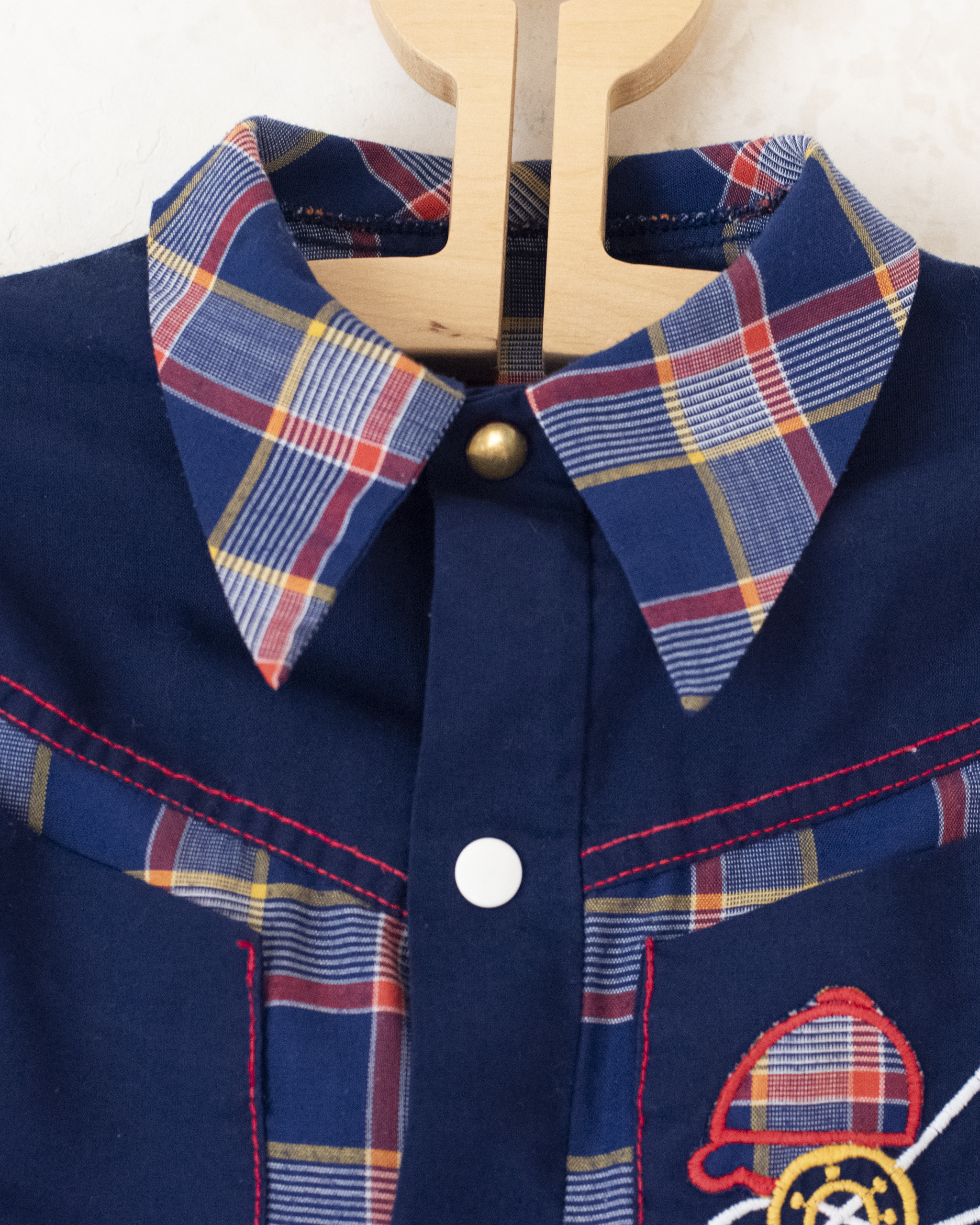 חולצה משובצת עם רקמות של פרש  | 2-3 שנים