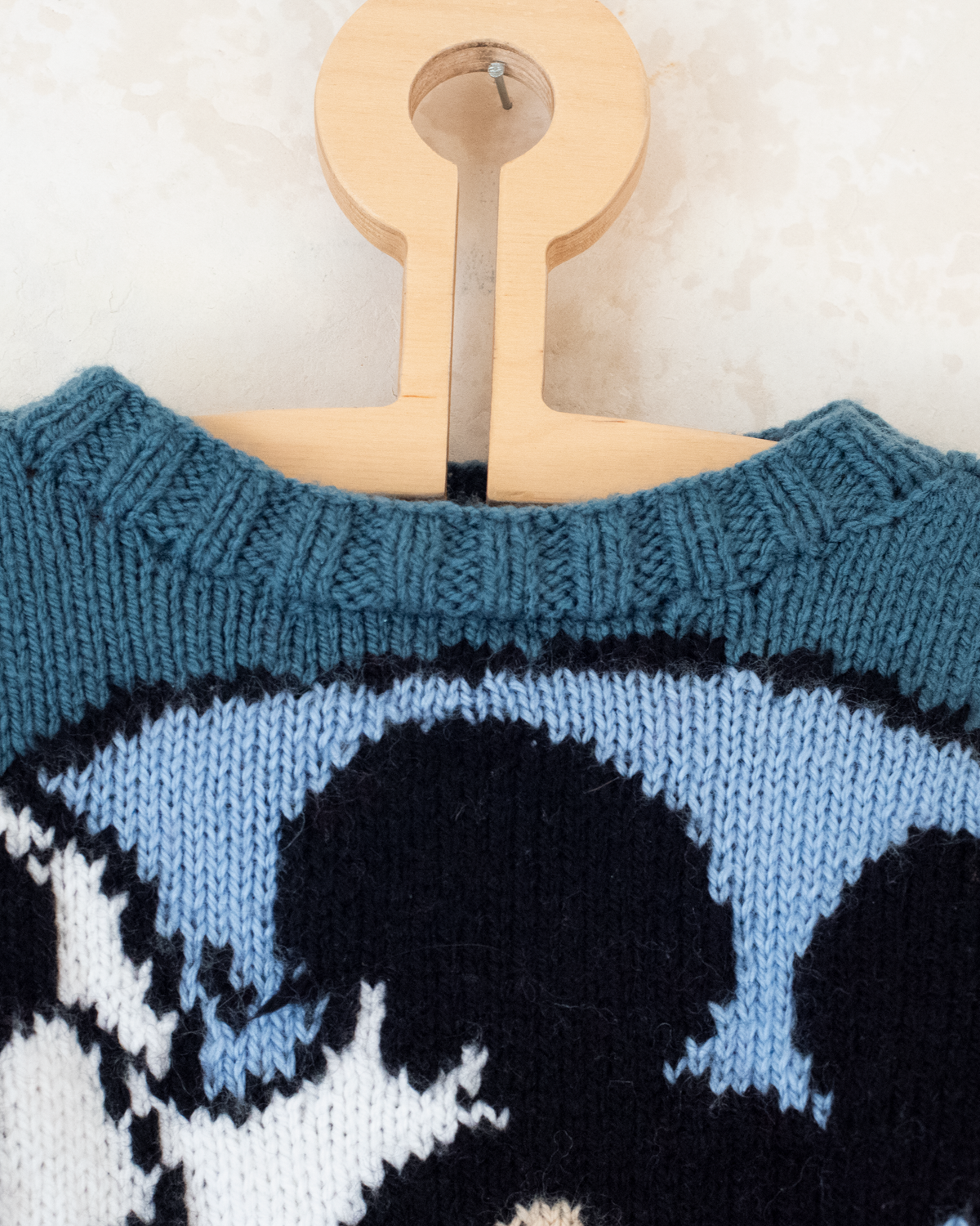 Blue wool sweater with Mickey Mouse and football | 5-6 years