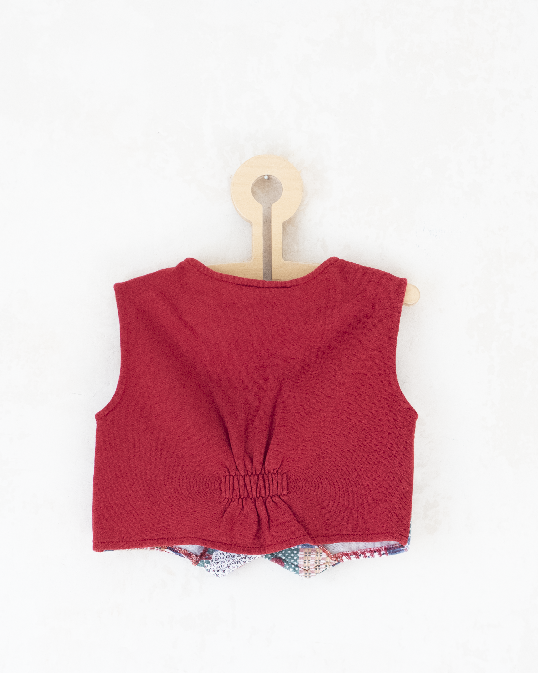 אפודה צבעונית עם פרחים ולבבות | 3-4 שנים