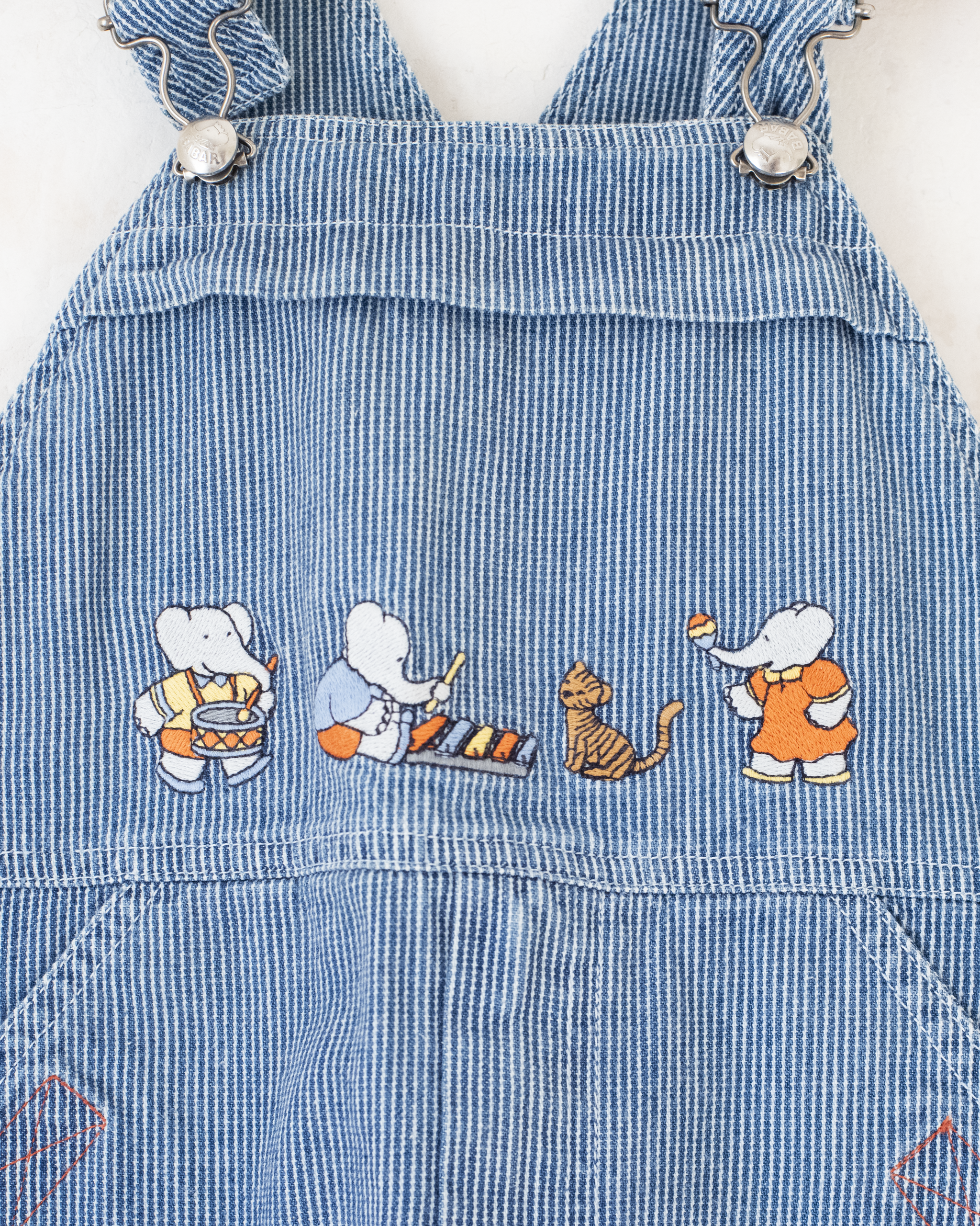 אוברול ג׳ינס עם רקמות של המלך בבר  | 3-4 שנים