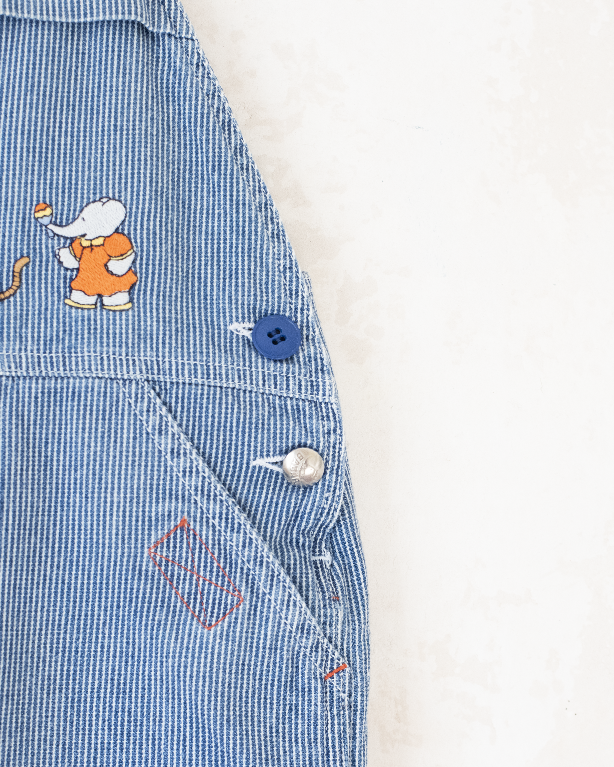 אוברול ג׳ינס עם רקמות של המלך בבר  | 3-4 שנים