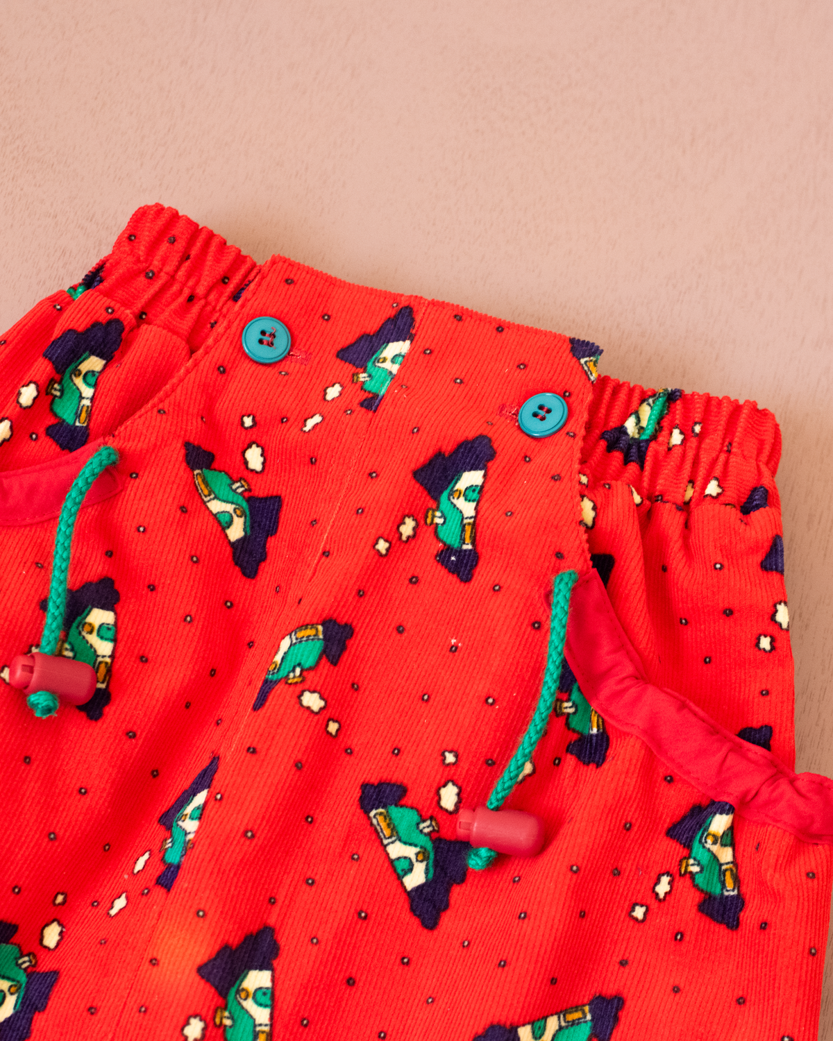 Red corduroy skirt with houses | Dead stock from Belgium | 5-6 years