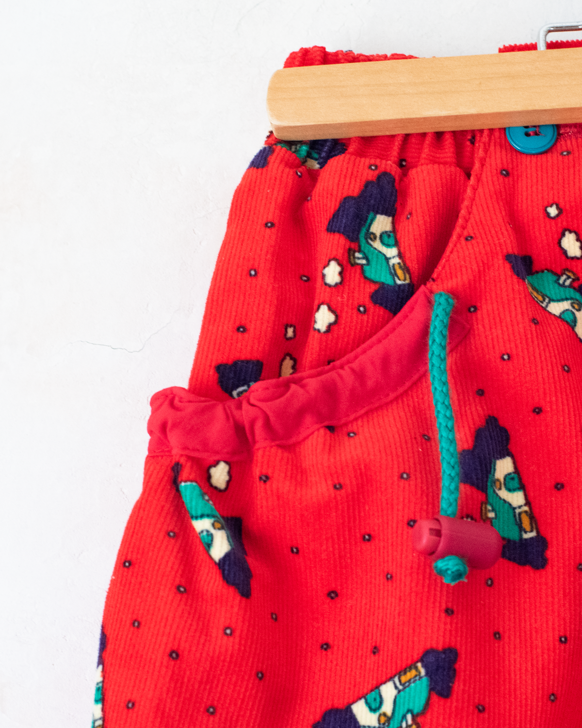 Red corduroy skirt with houses | Dead stock from Belgium | 5-6 years