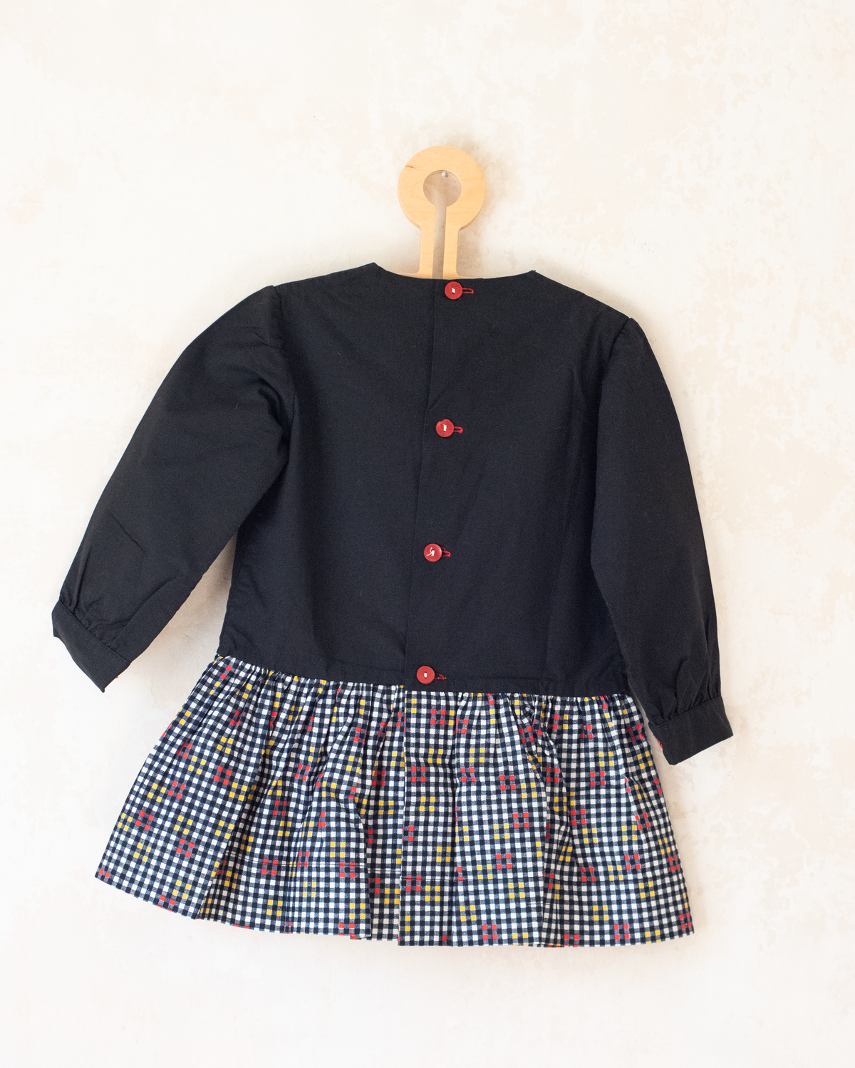 Black dress with plaid and embroidered songbird | French deadstock from the 70s | 3-4 years