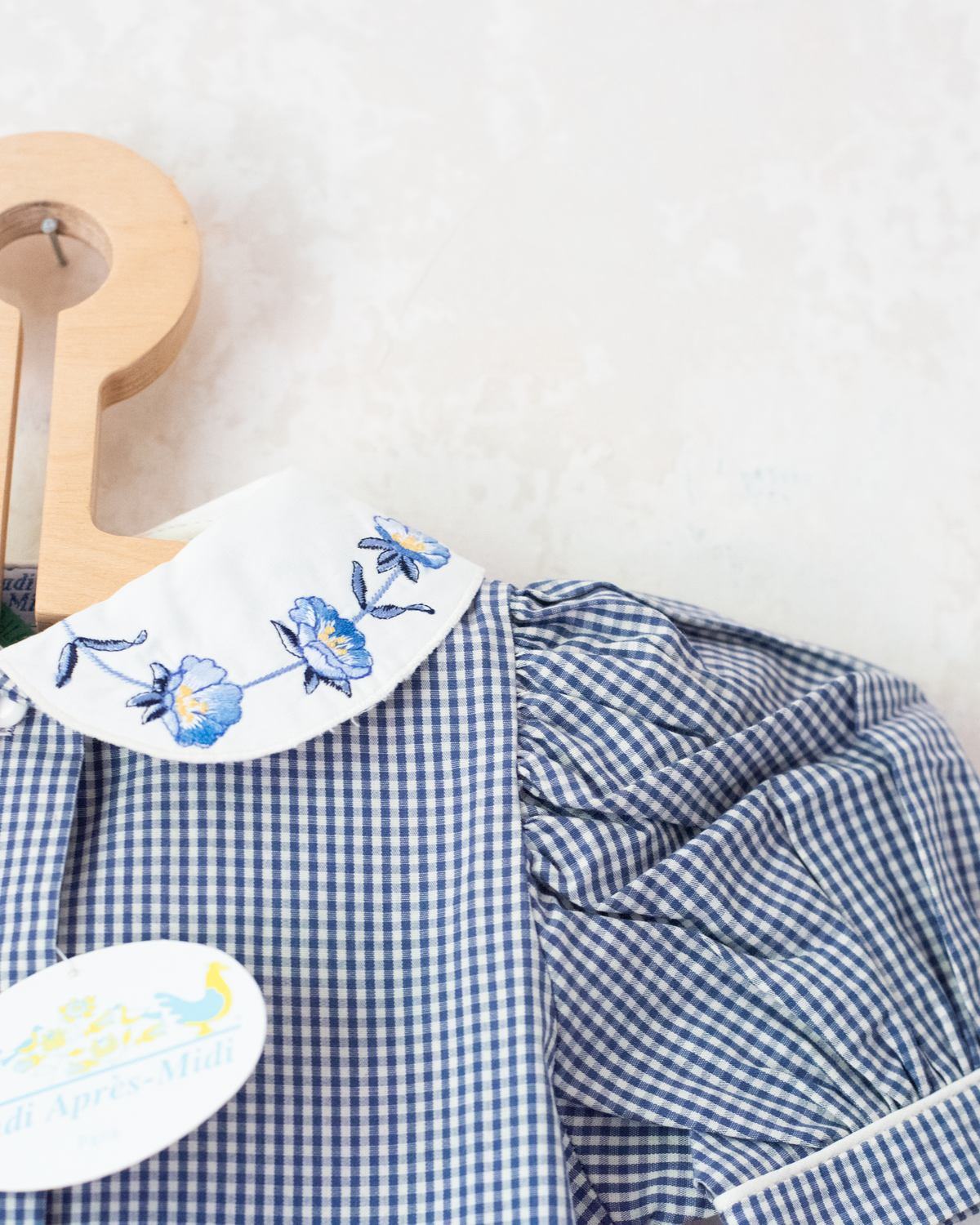 Plaid shirt with embroidered flowers at the collar | French deadstock | 2-3 years