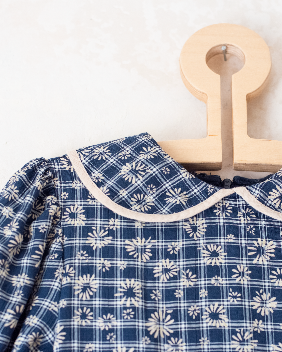 Gorgeous floral viscose dress | 7-8 years