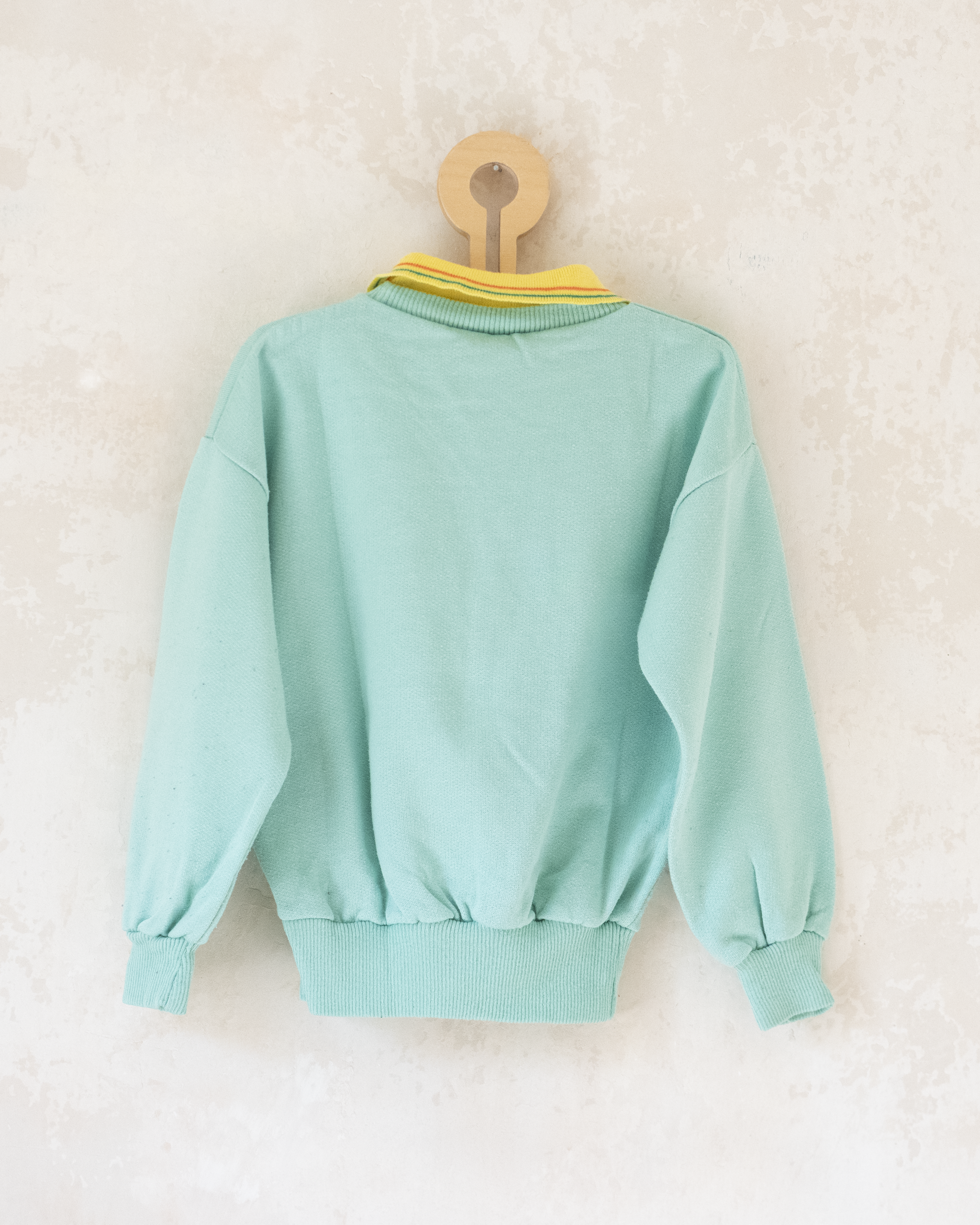 סווטשירט טורקיז בהיר עם סנופי הקאובוי | 5-6 שנים