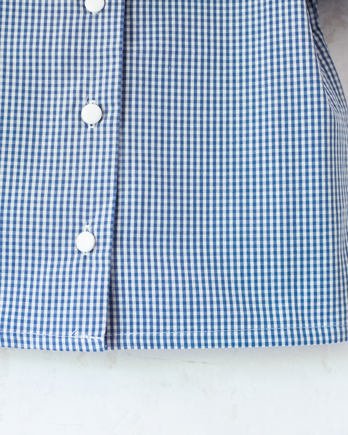 Plaid shirt with embroidered flowers at the collar | French deadstock | 2-3 years
