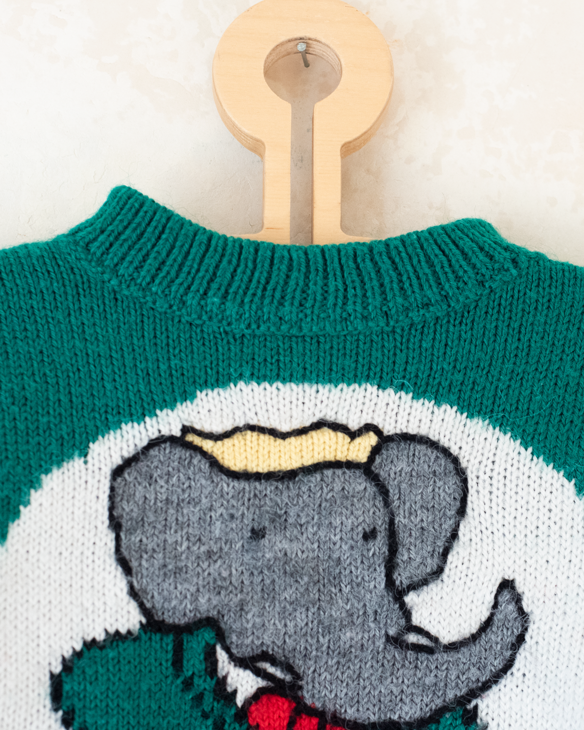 Green wool sweater with King Babar | 2-3 years