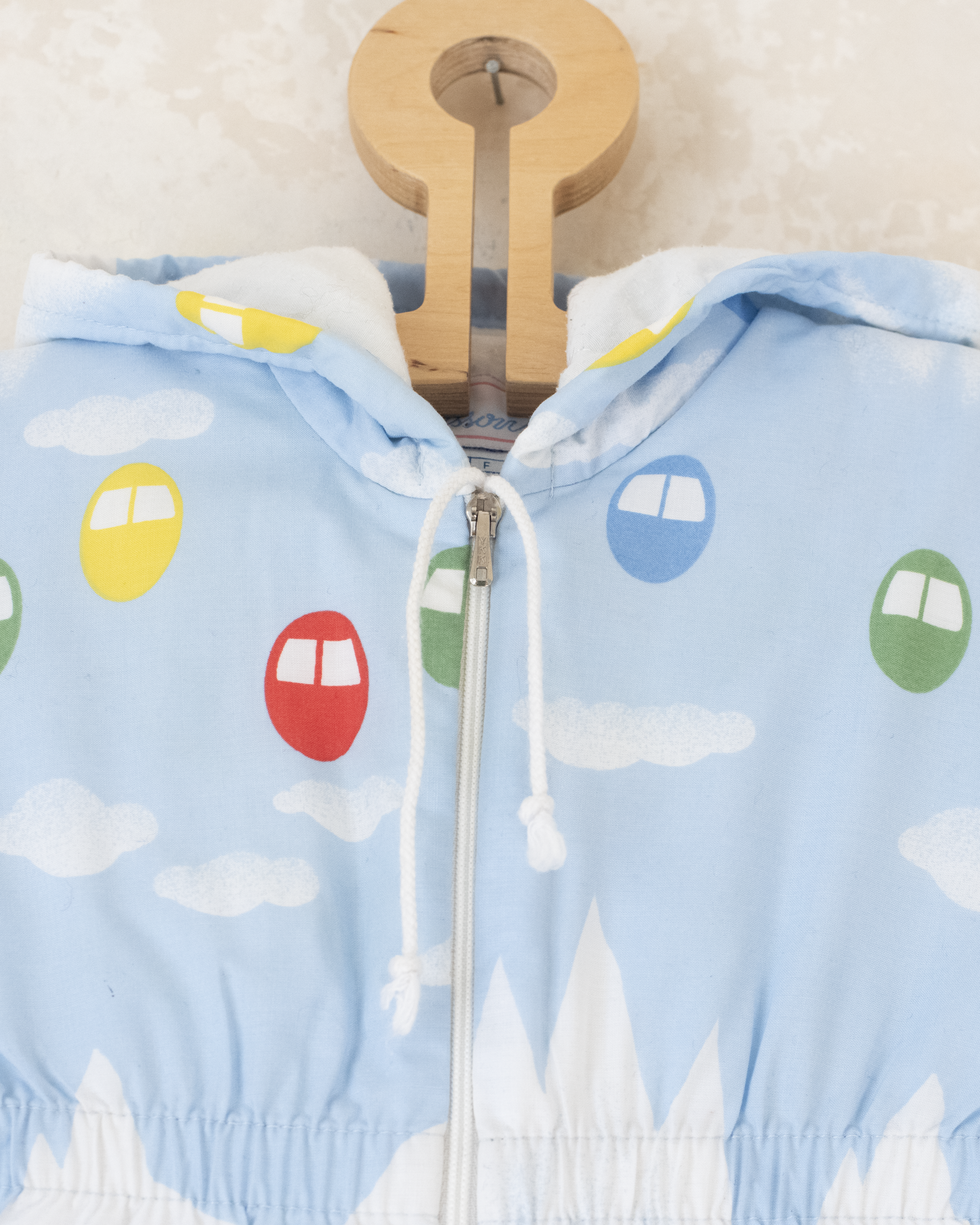 חרמונית עם נוף מושלג ורכבל | 6-9 חודשים