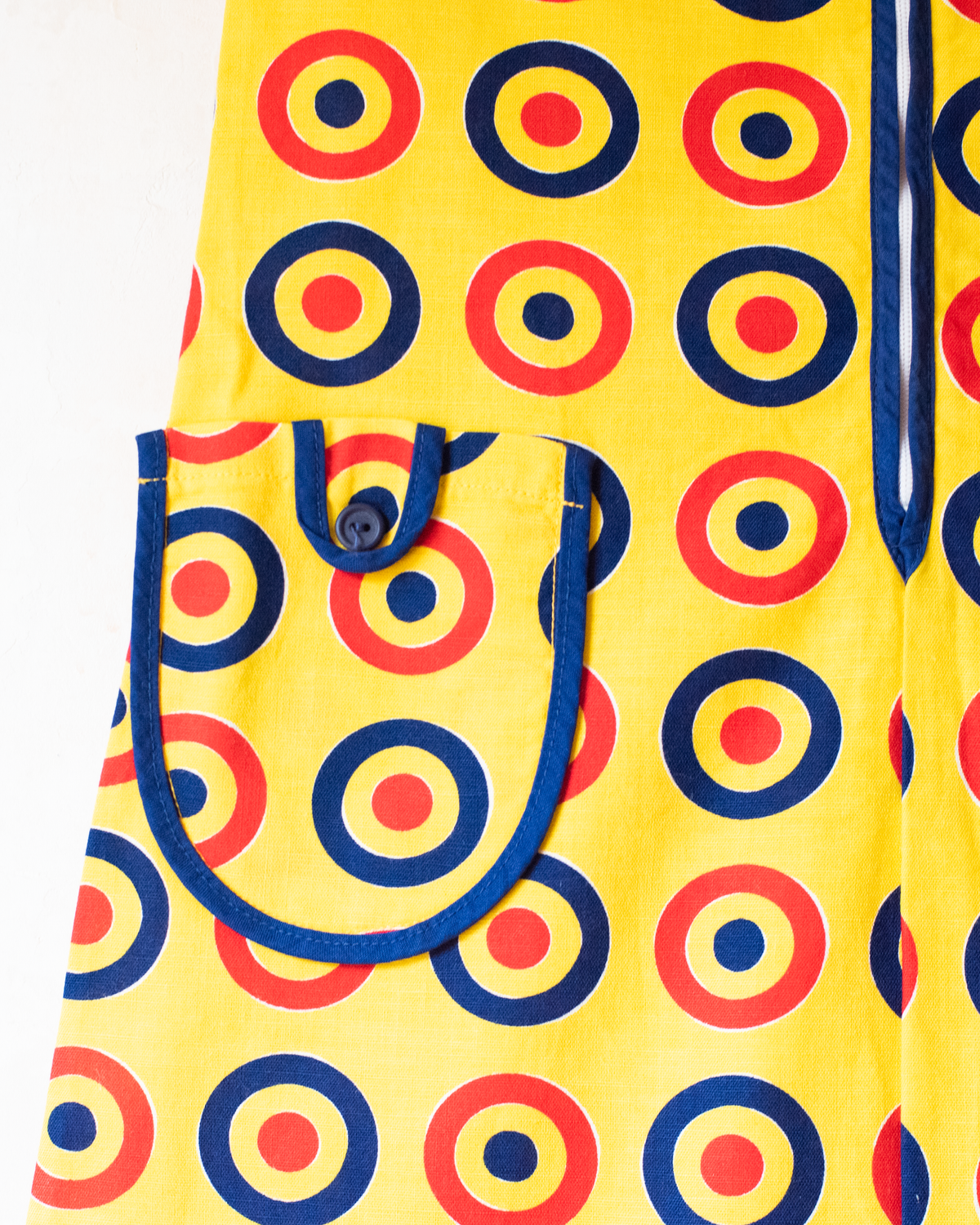 Yellow dress with circles | French deadstock from the 70s | 6-7 years