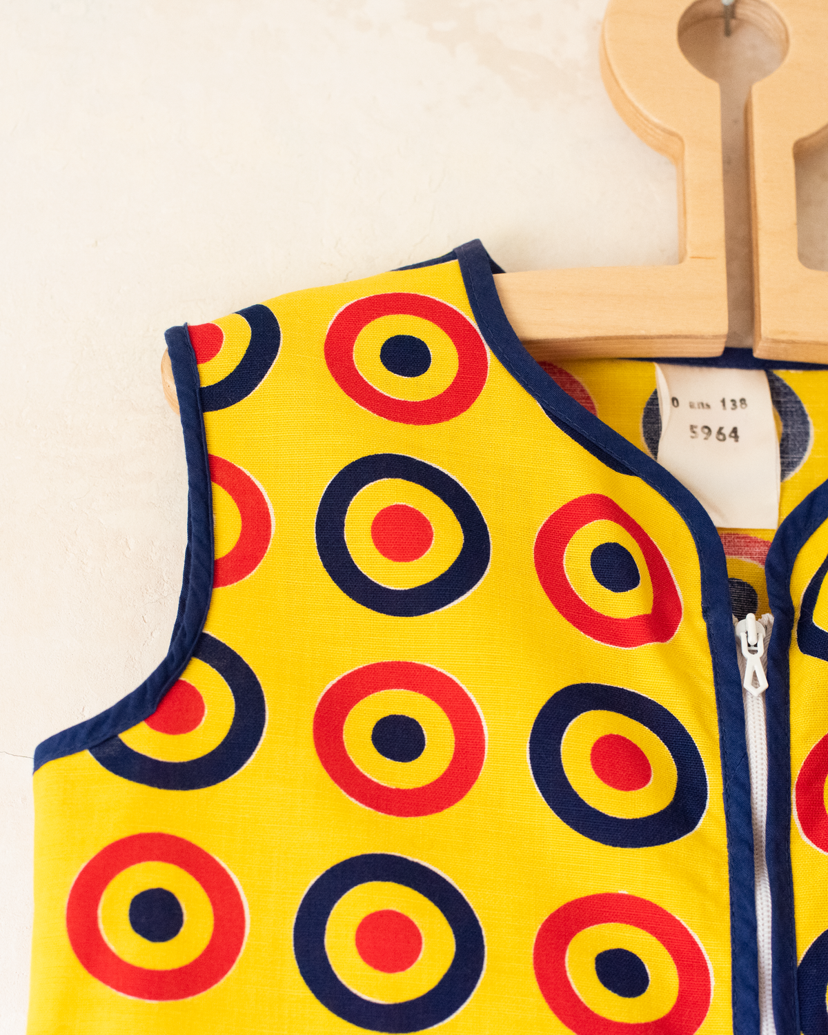 Yellow dress with circles | French deadstock from the 70s | 6-7 years