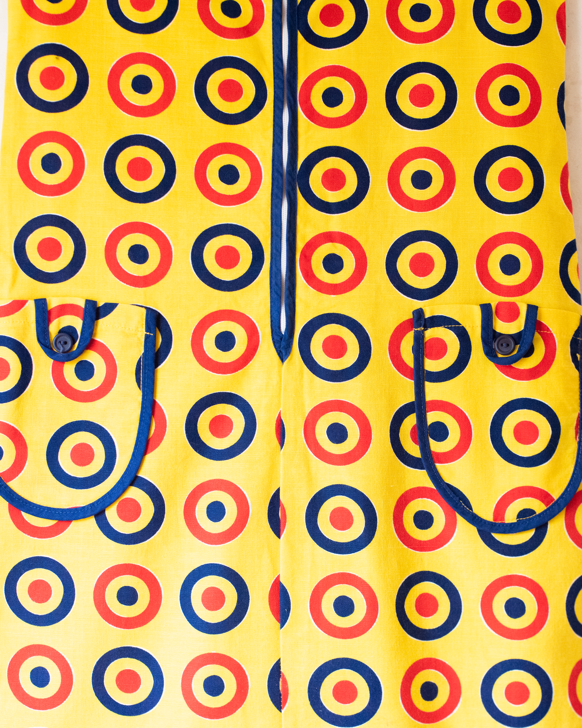 Yellow dress with circles | French deadstock from the 70s | 6-7 years