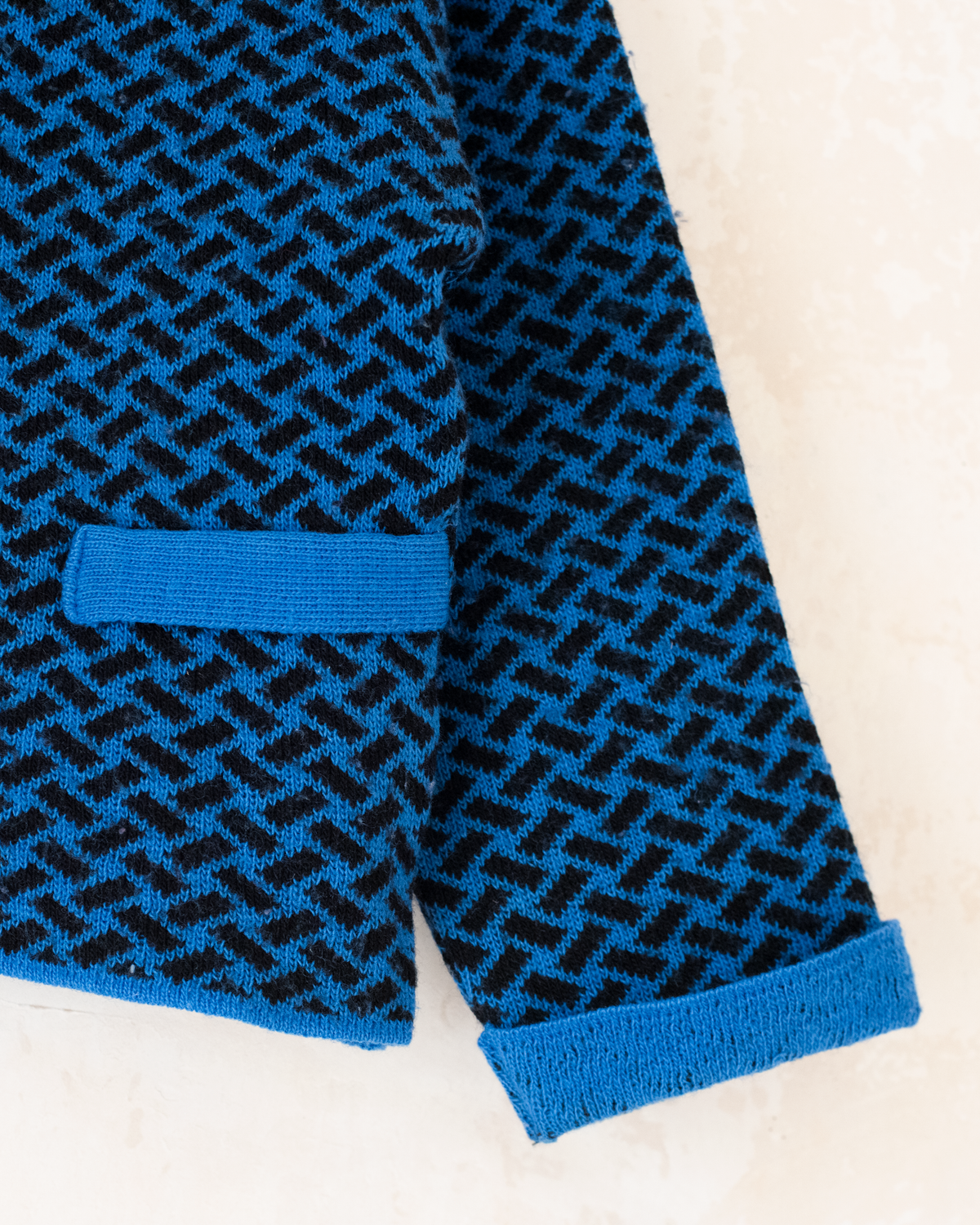Blue and black grid sweater from the 80s | 4-5 years