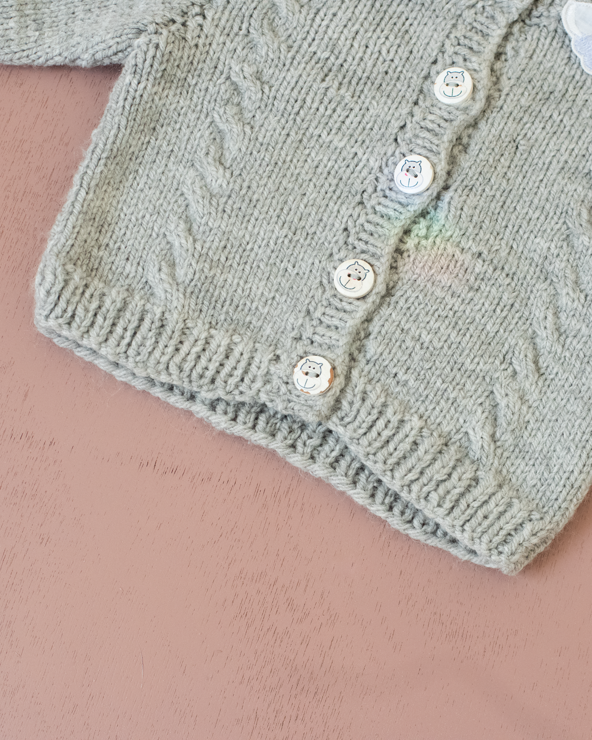 Grey wool cardigan with hearts on the collar | 0-3 months