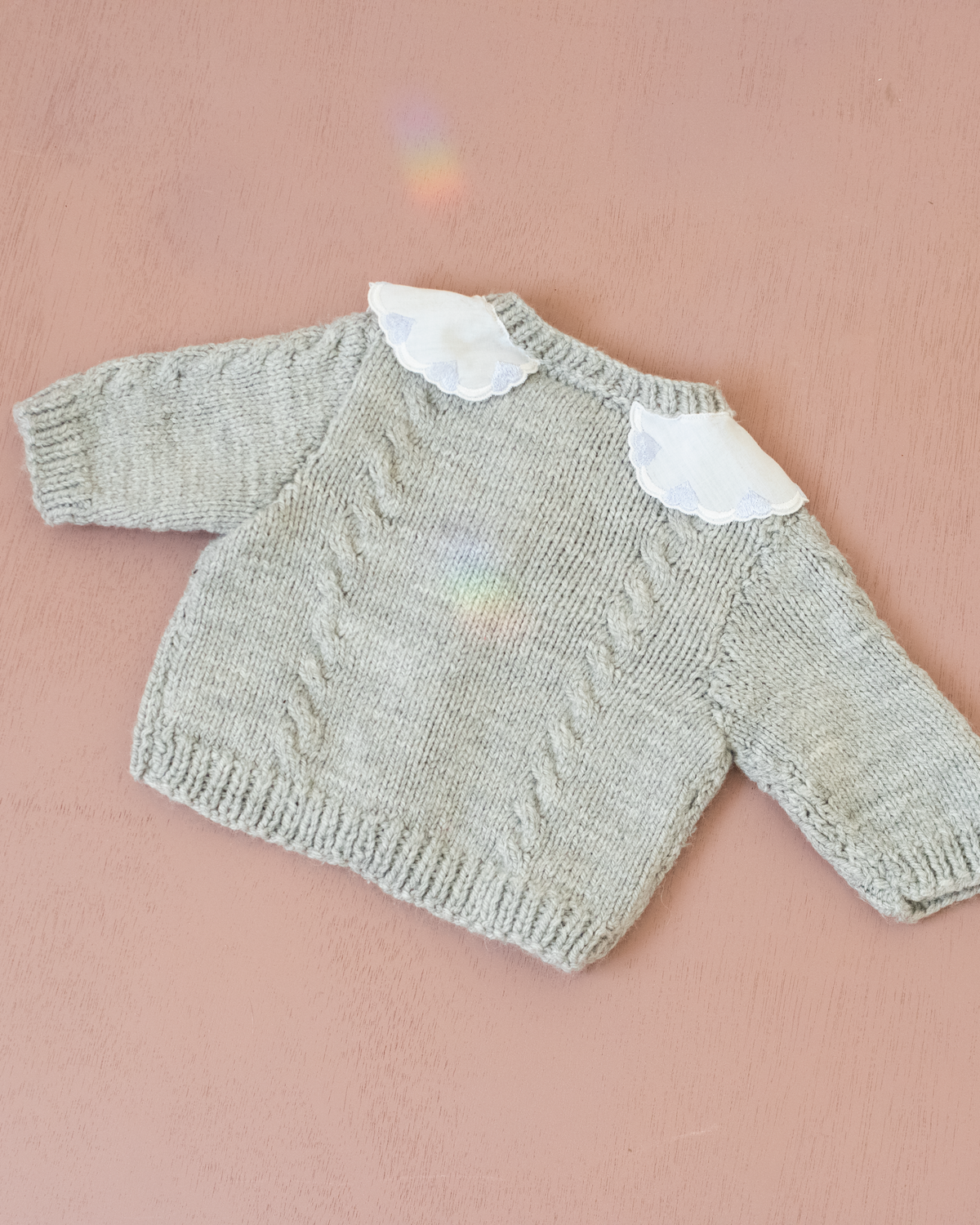 Grey wool cardigan with hearts on the collar | 0-3 months
