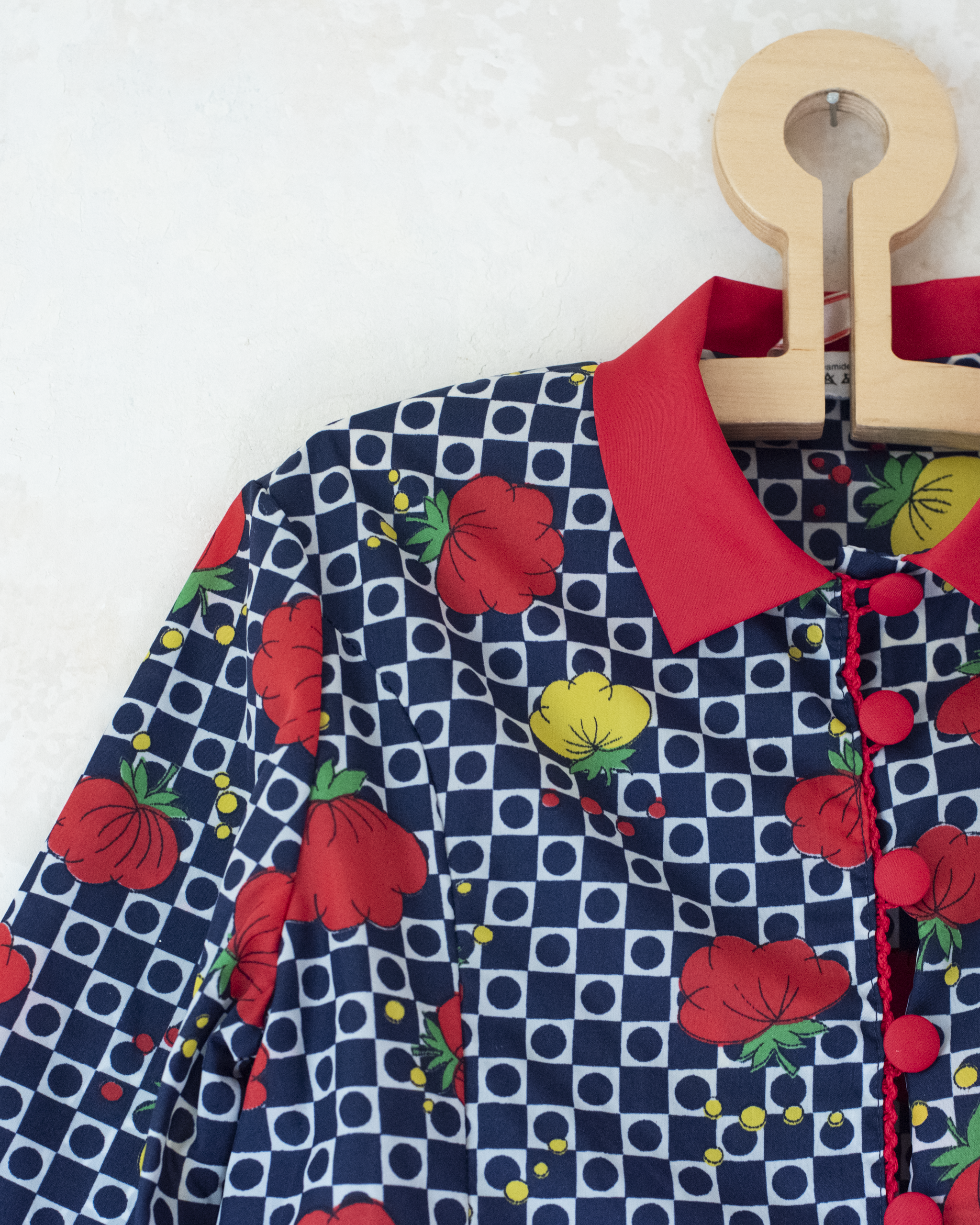 טוניקה צרפתית עם עגבניות | דד סטוק מהסבנטיז | 7-8 שנים