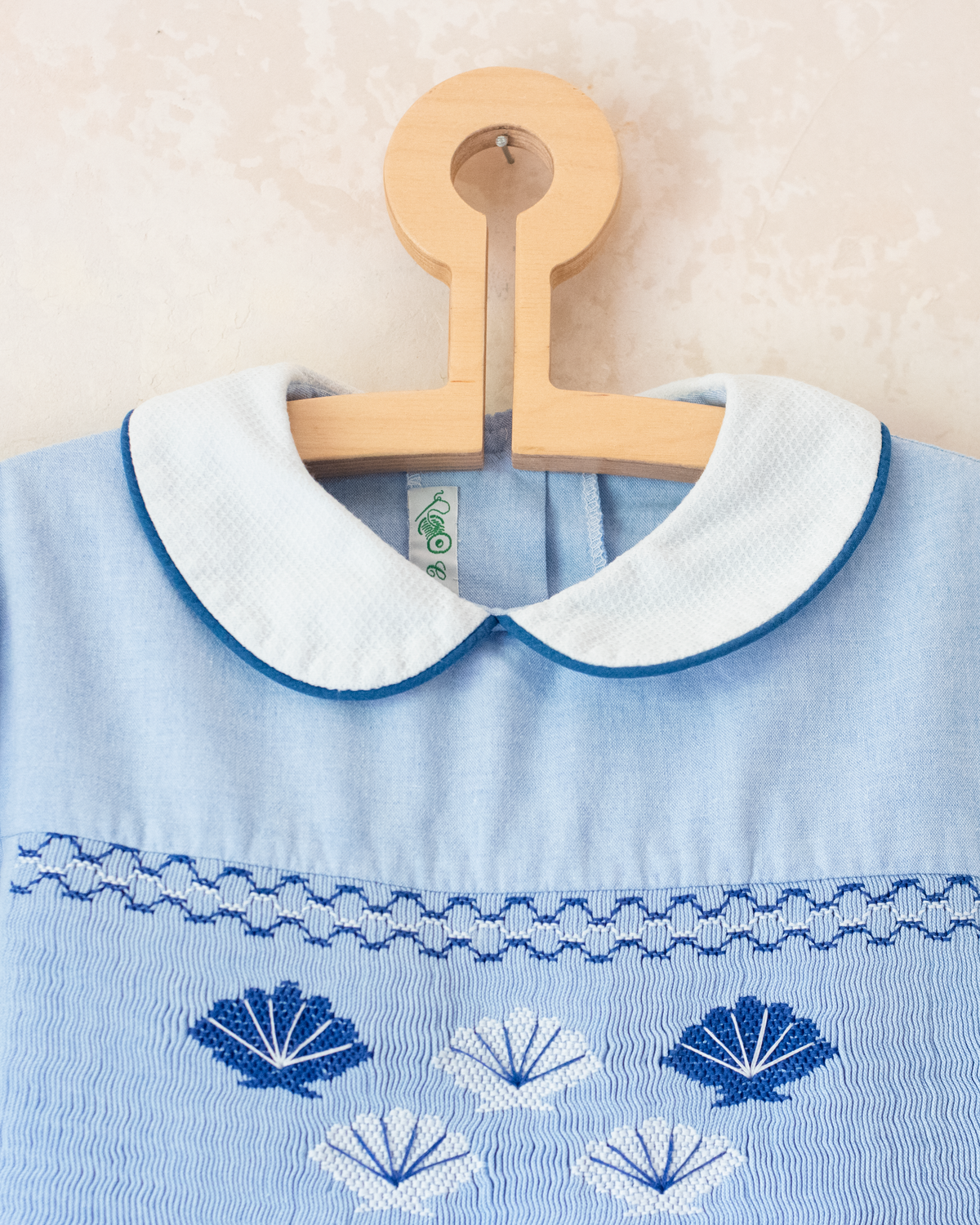 Light blue dress with scallop embroidery | 8-9 years