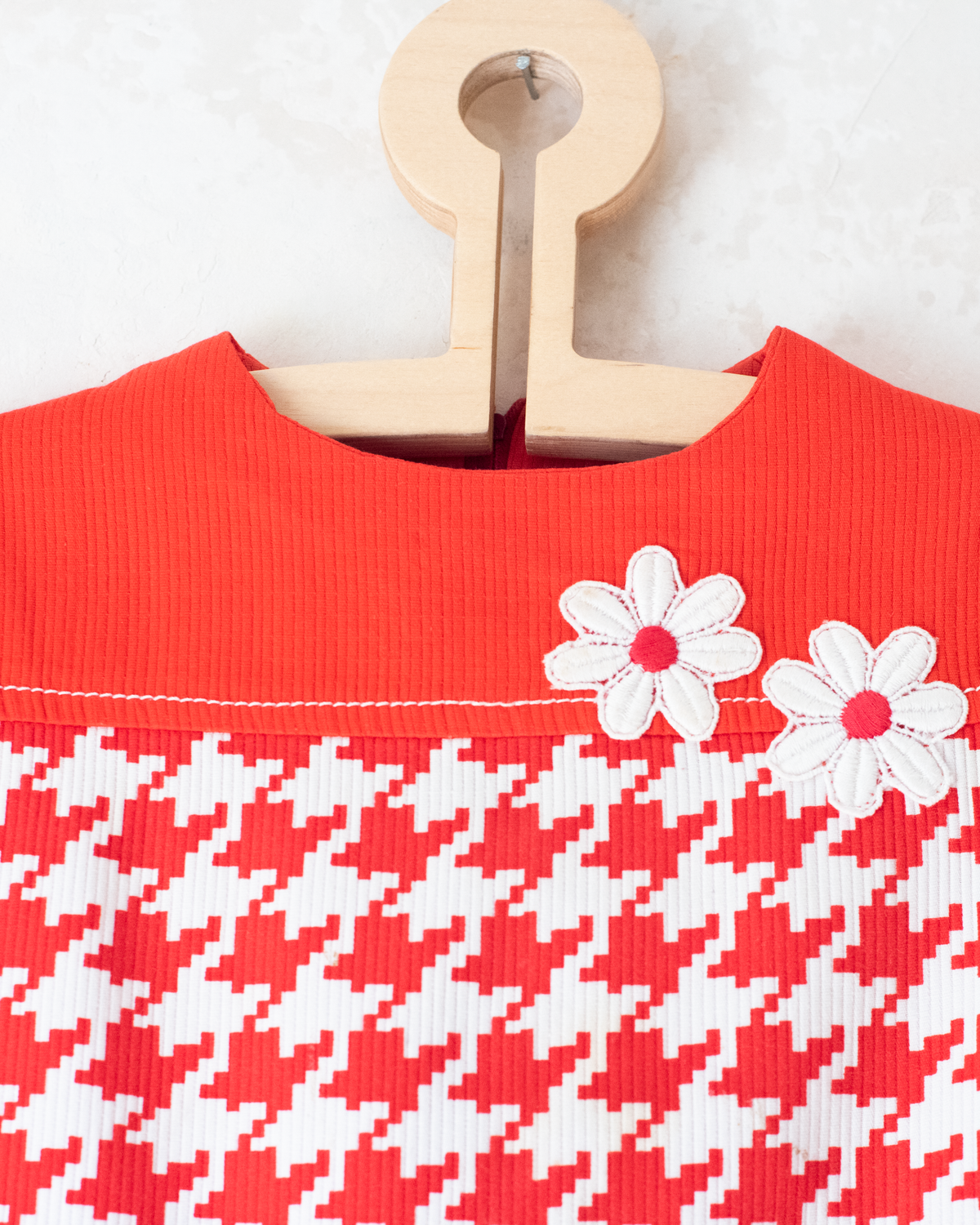 Pepita dress, red, white and flowers | 6-7 years