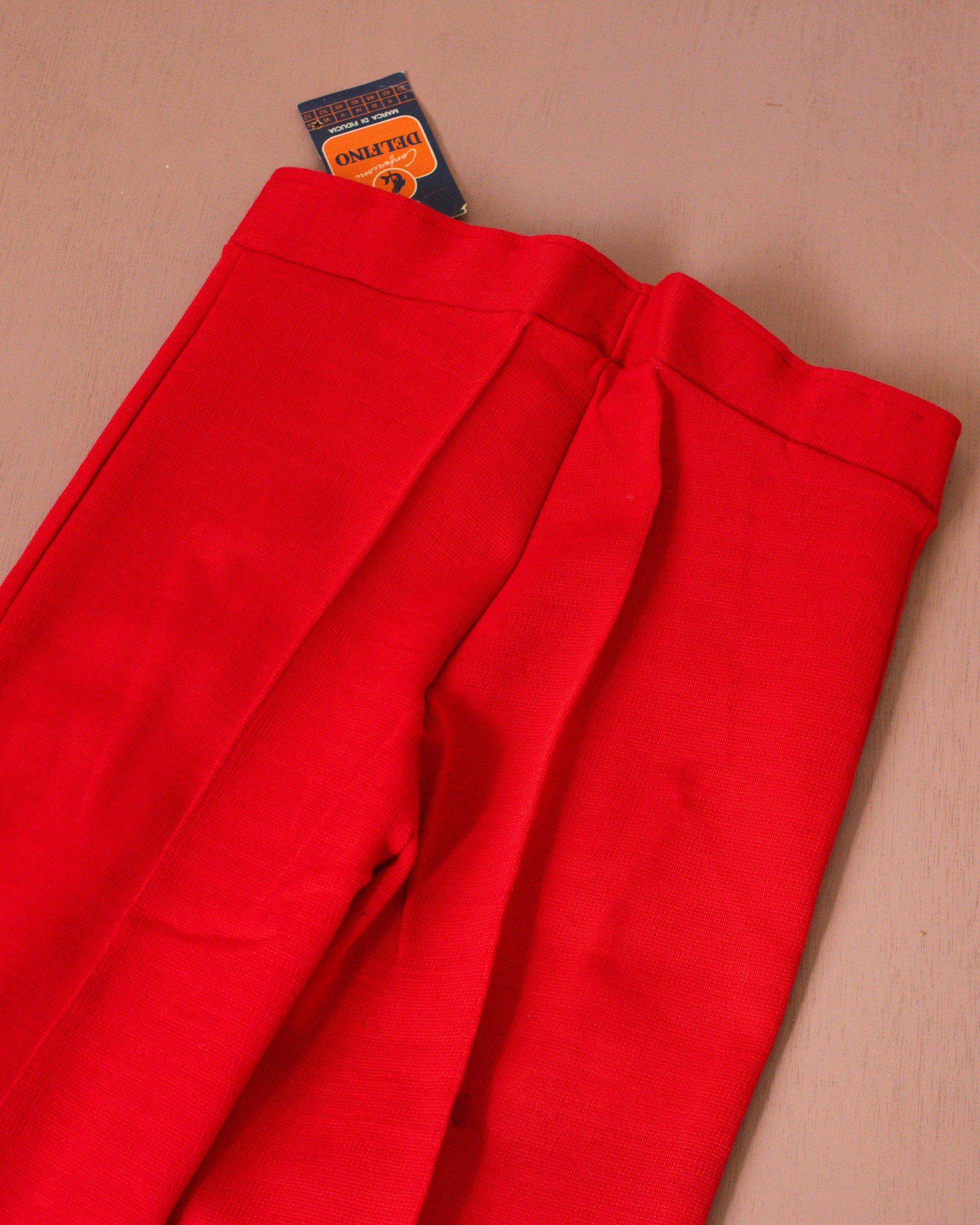 מכנסיים אדומים מחויטים | דד סטוק איטלקי מהסבנטיז | 7-8 שנים