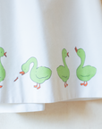 שמלה לבנה עם אווזים ירוקים | 6-7 שנים
