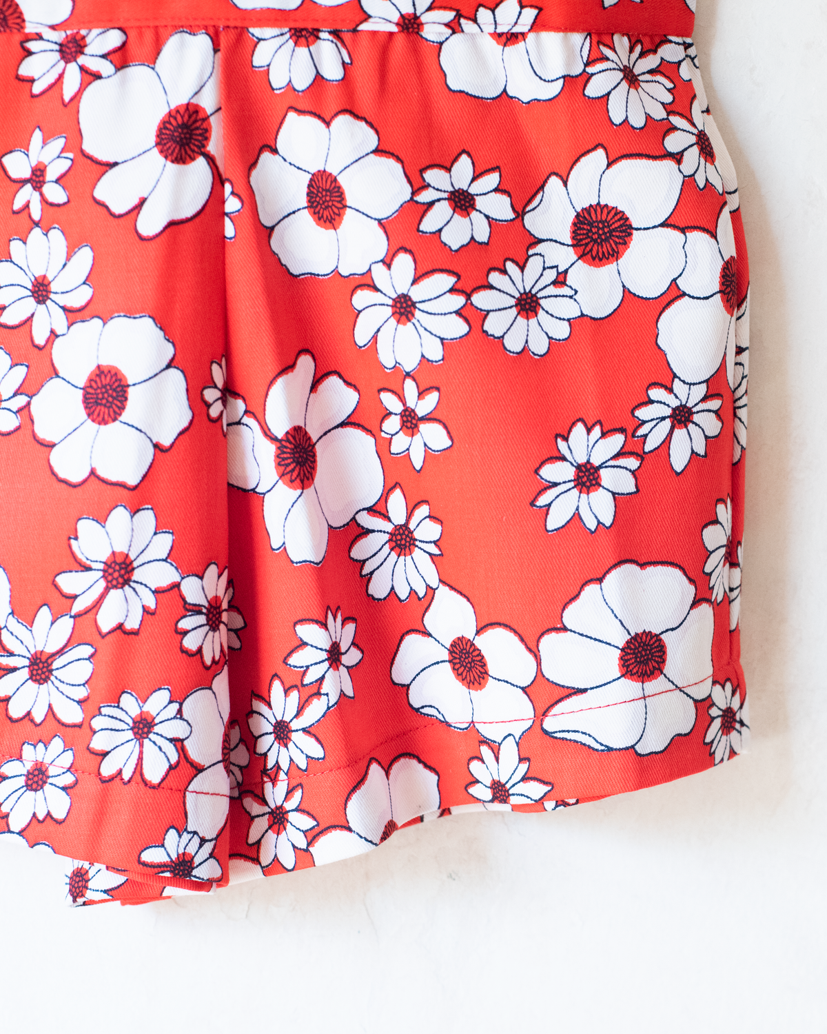 Red floral jumpsuit from the 70s | Dead stock | 7-8 years 