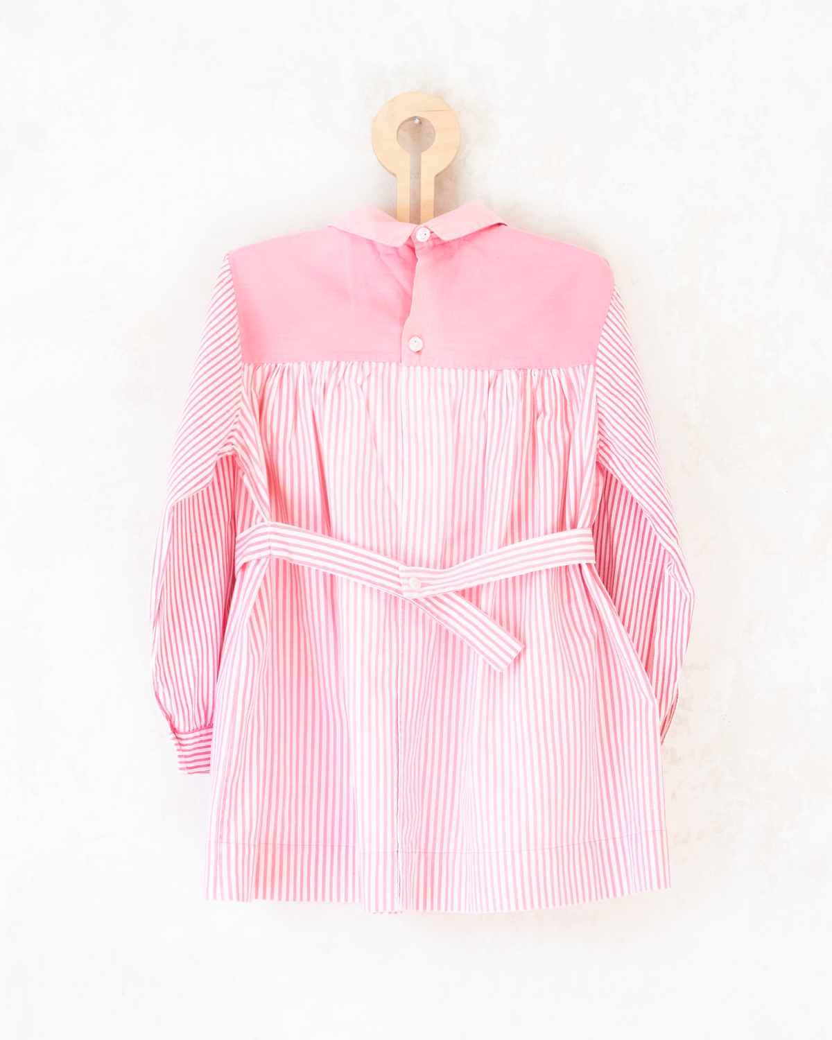 Pink tunic from the 50s with embroidered rabbits | 5-6 years