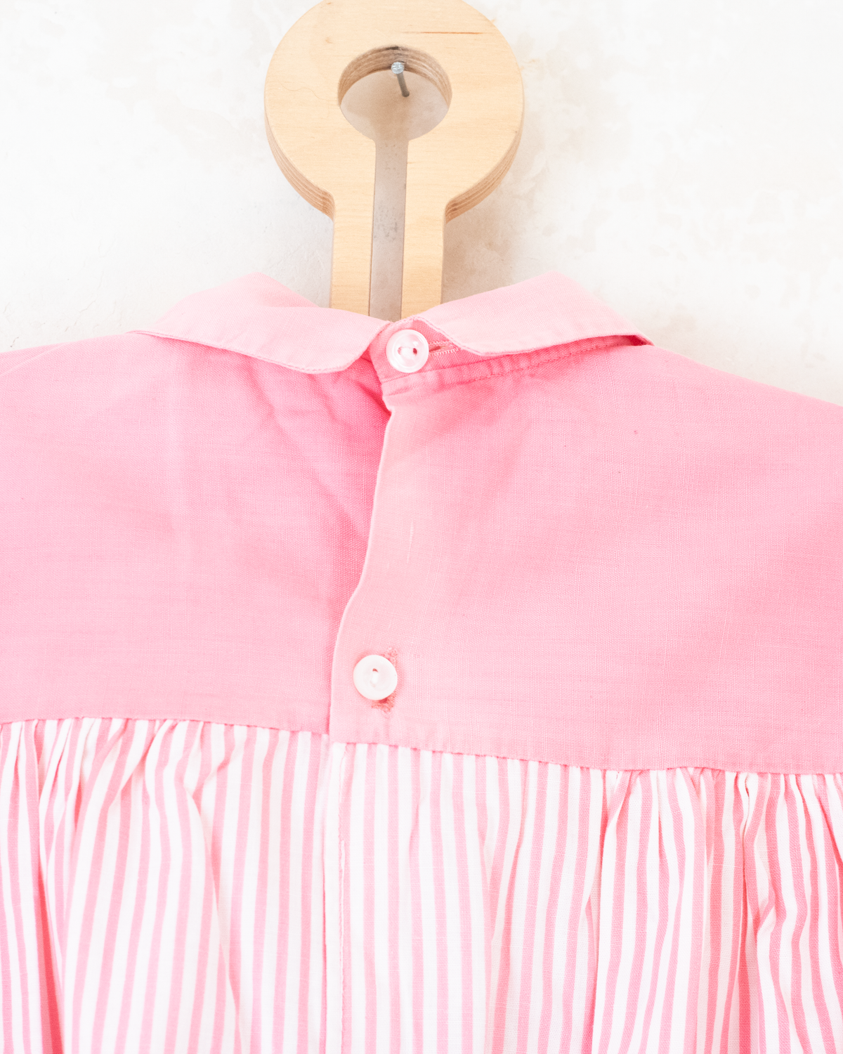 Pink tunic from the 50s with embroidered rabbits | 5-6 years