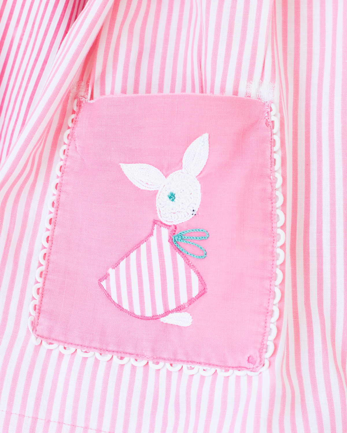 Pink tunic from the 50s with embroidered rabbits | 5-6 years