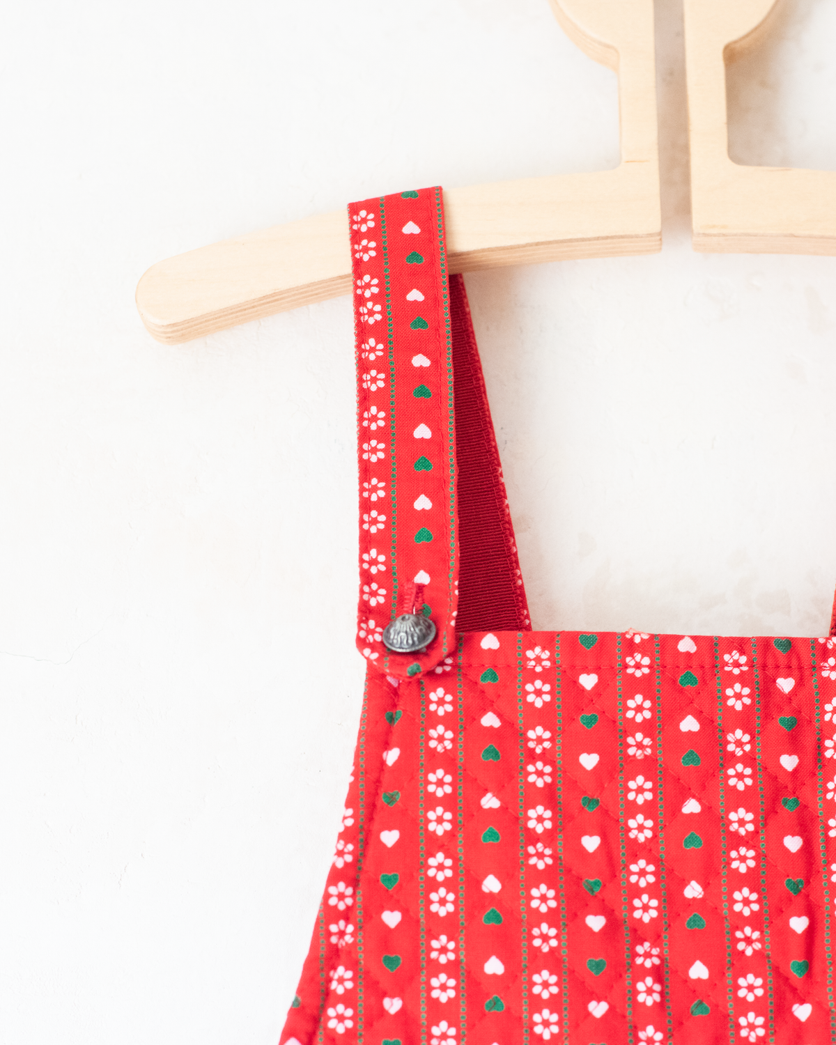 Italian cardigan and sarafan set in red with flowers and hearts | 9-10 years
