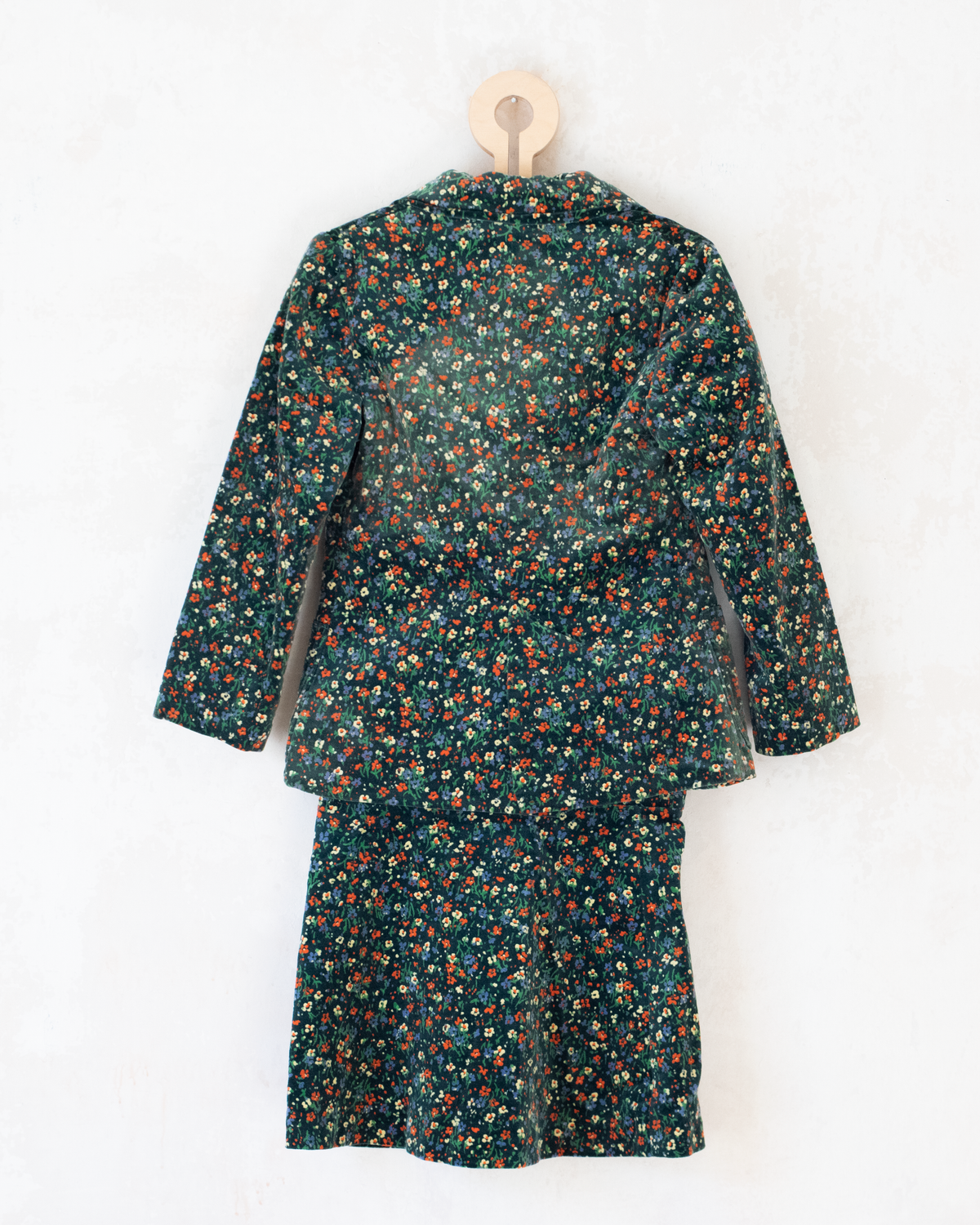 Floral velvet set | Belgian dead stock from the 70s | 5-6 years