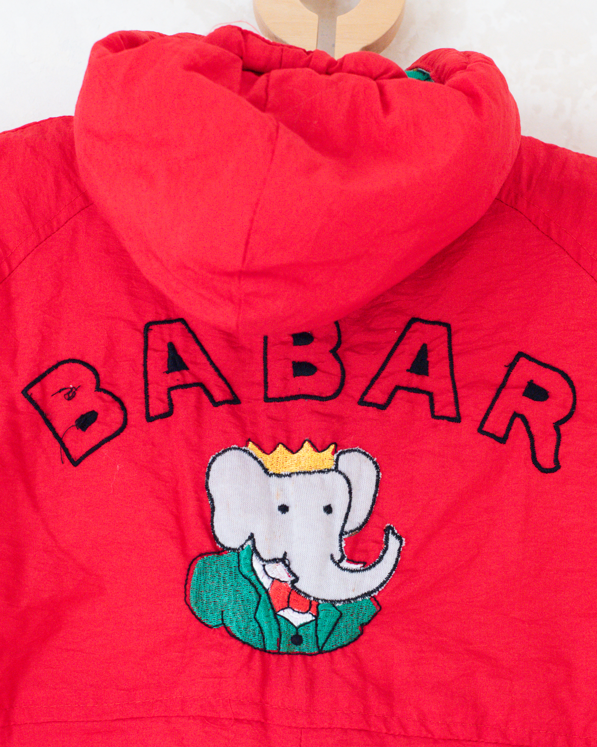 חרמונית אדומה עם המלך בבר | 6-9 חודשים