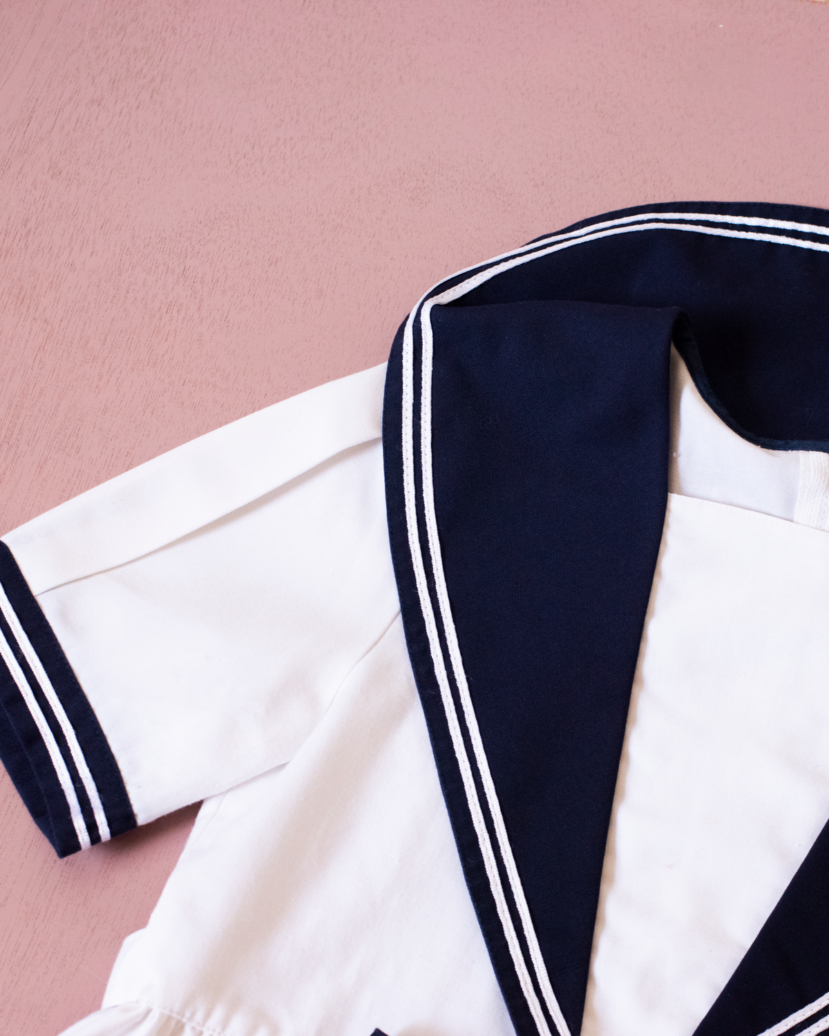 White sailor dress with blue collar and bow tie | 6-7 years
