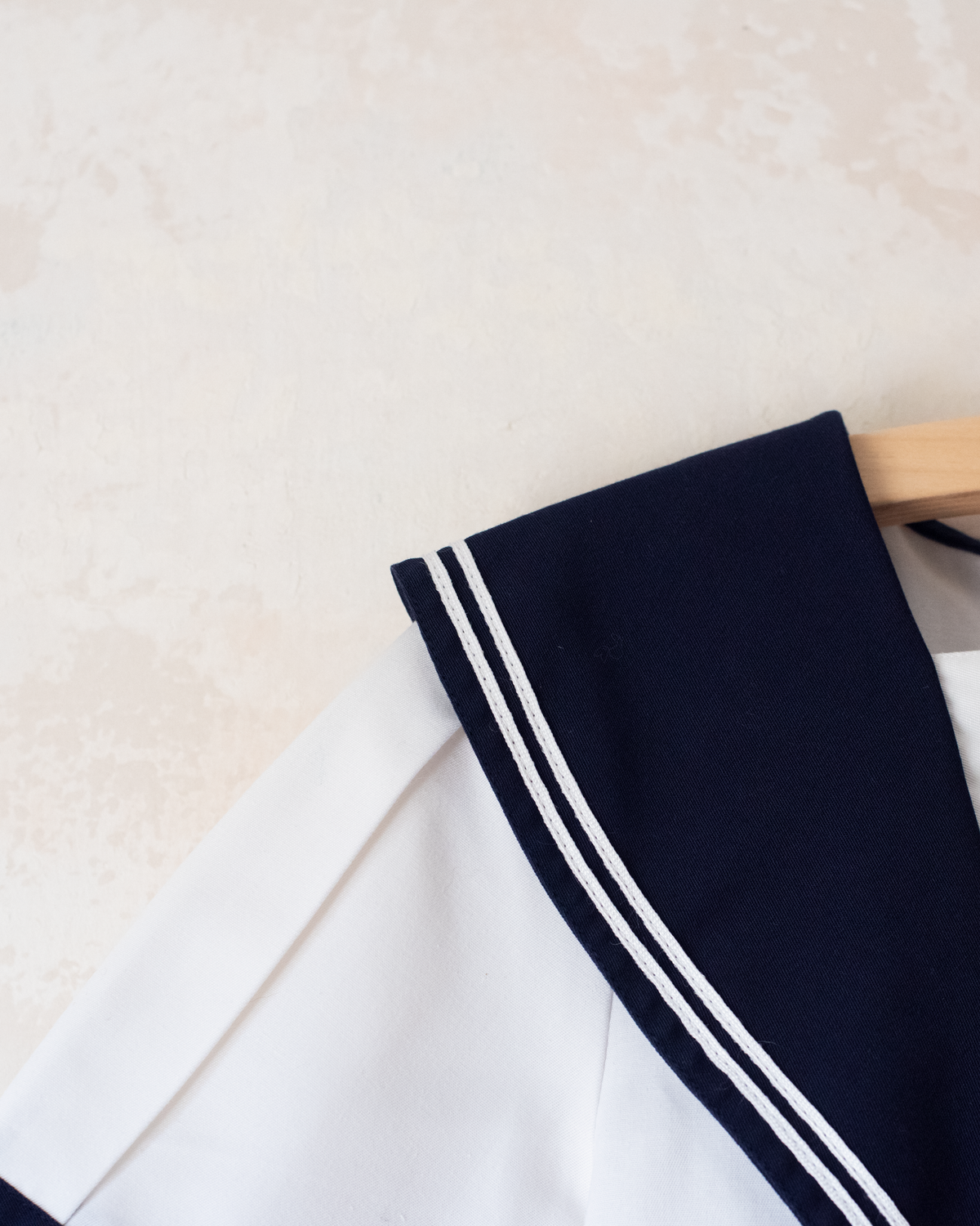 White sailor dress with blue collar and bow tie | 6-7 years