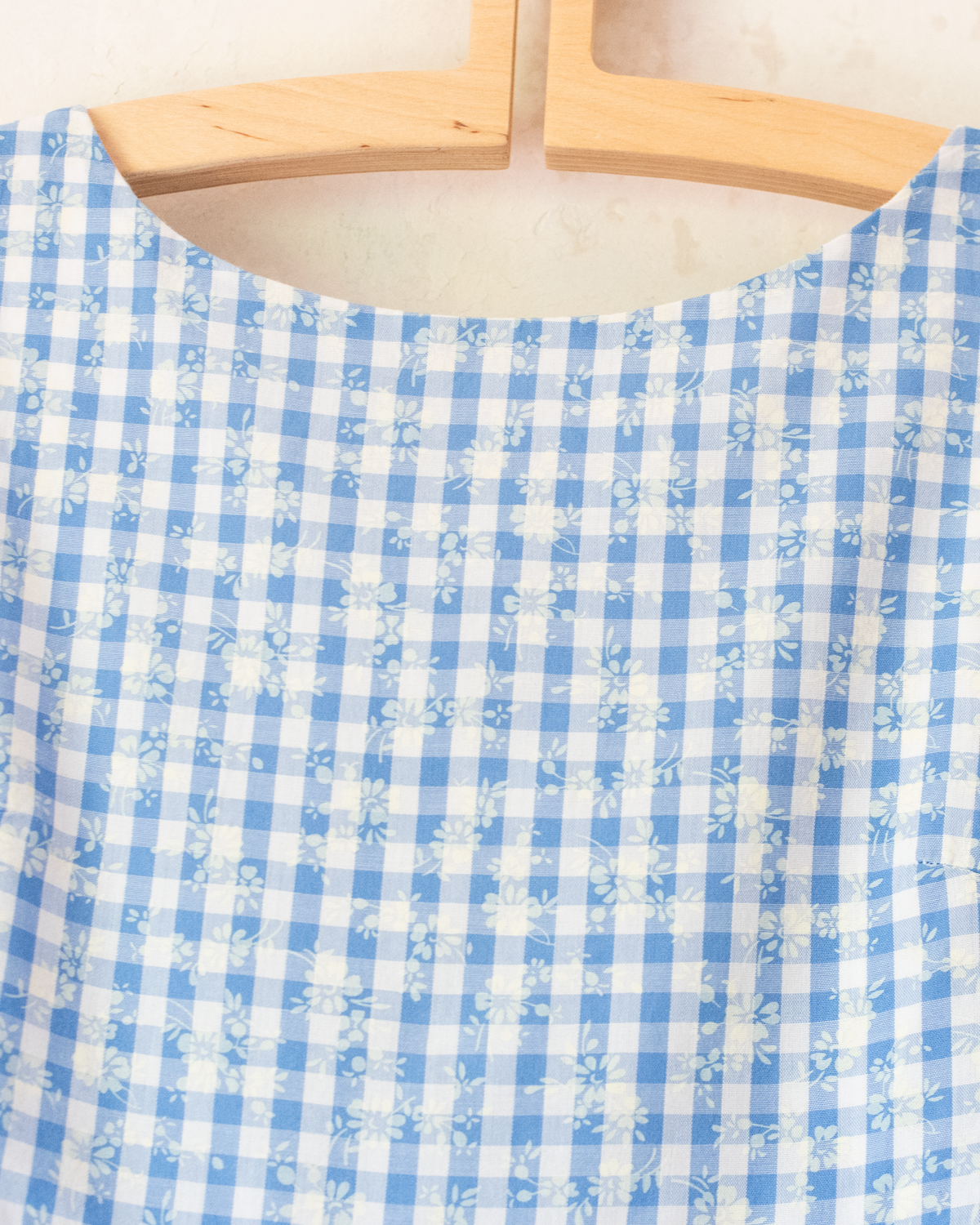 Plaid dress with white flowers | 9-10 years