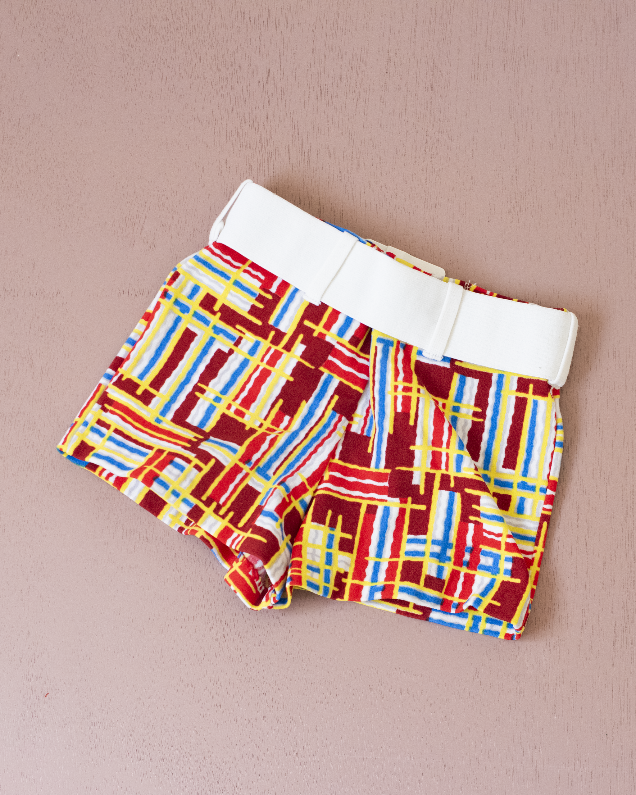 בגד ים צבעוני מהסבנטיז עם חגורה | 2-3 שנים