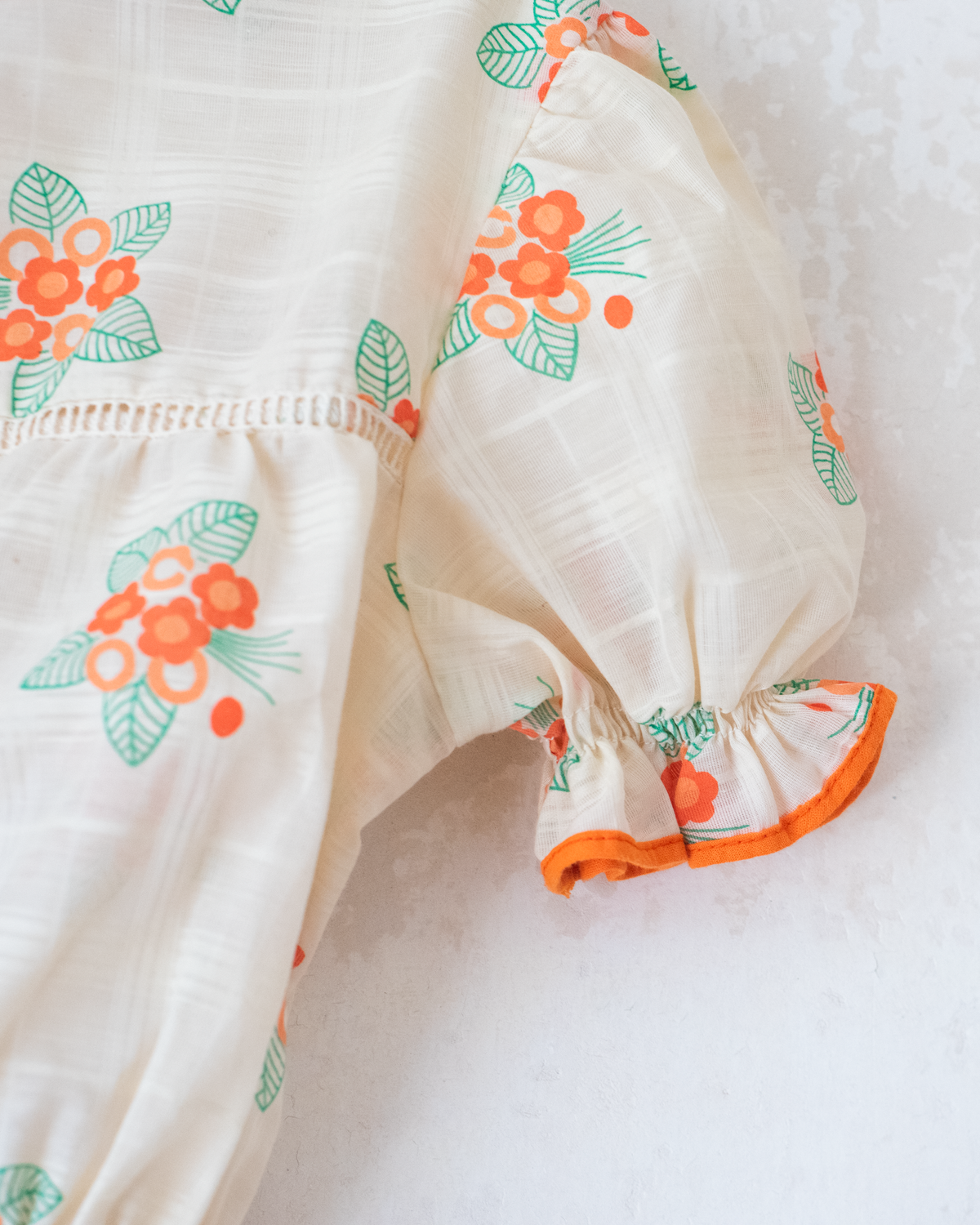 Cream blouse with flowers and lace | French deadstock | 11-12 years