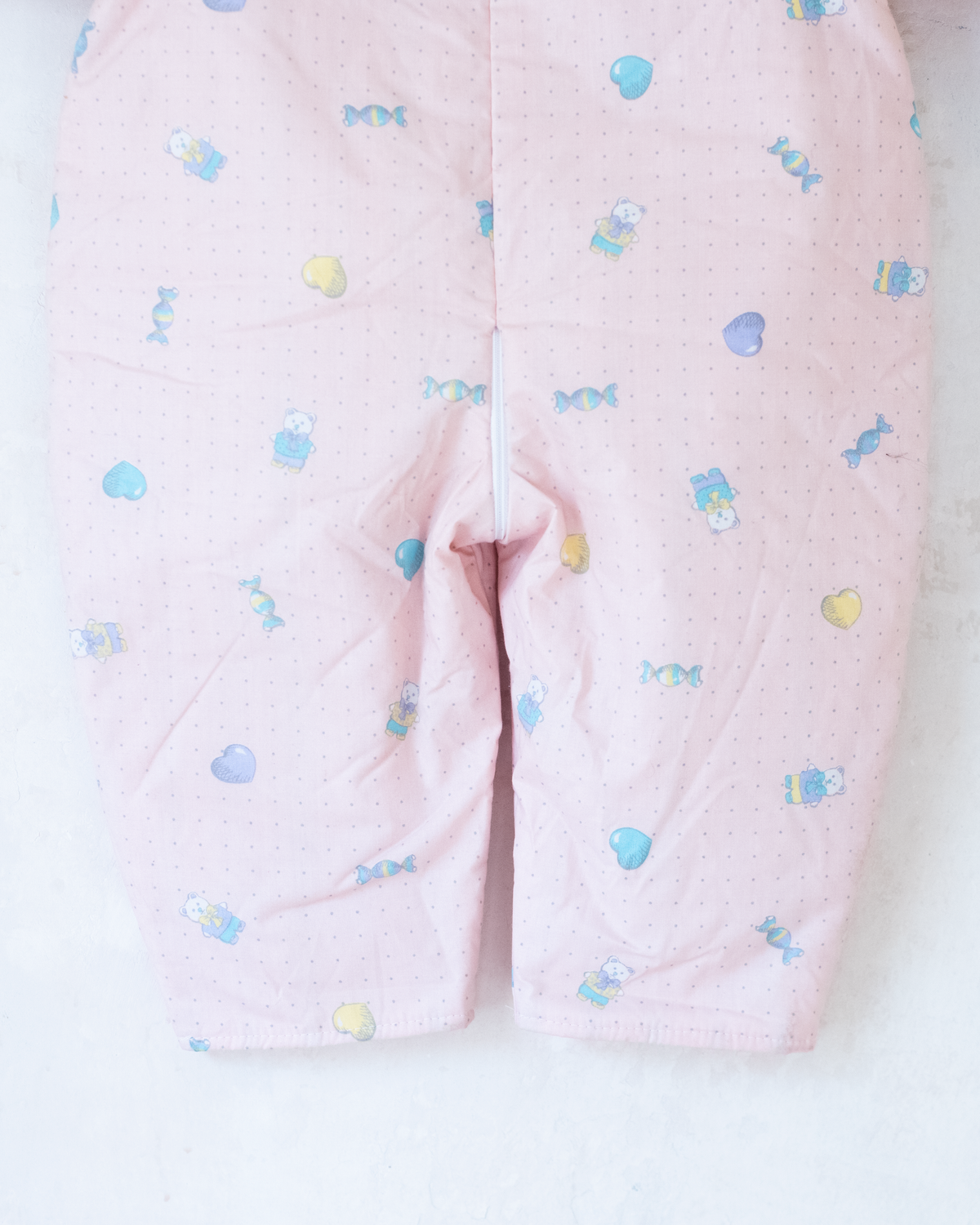 Pink amethyst with bears and candies | 6-9 months