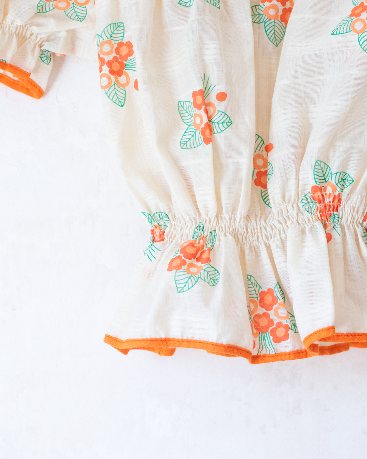Cream blouse with flowers and lace | French deadstock | 11-12 years