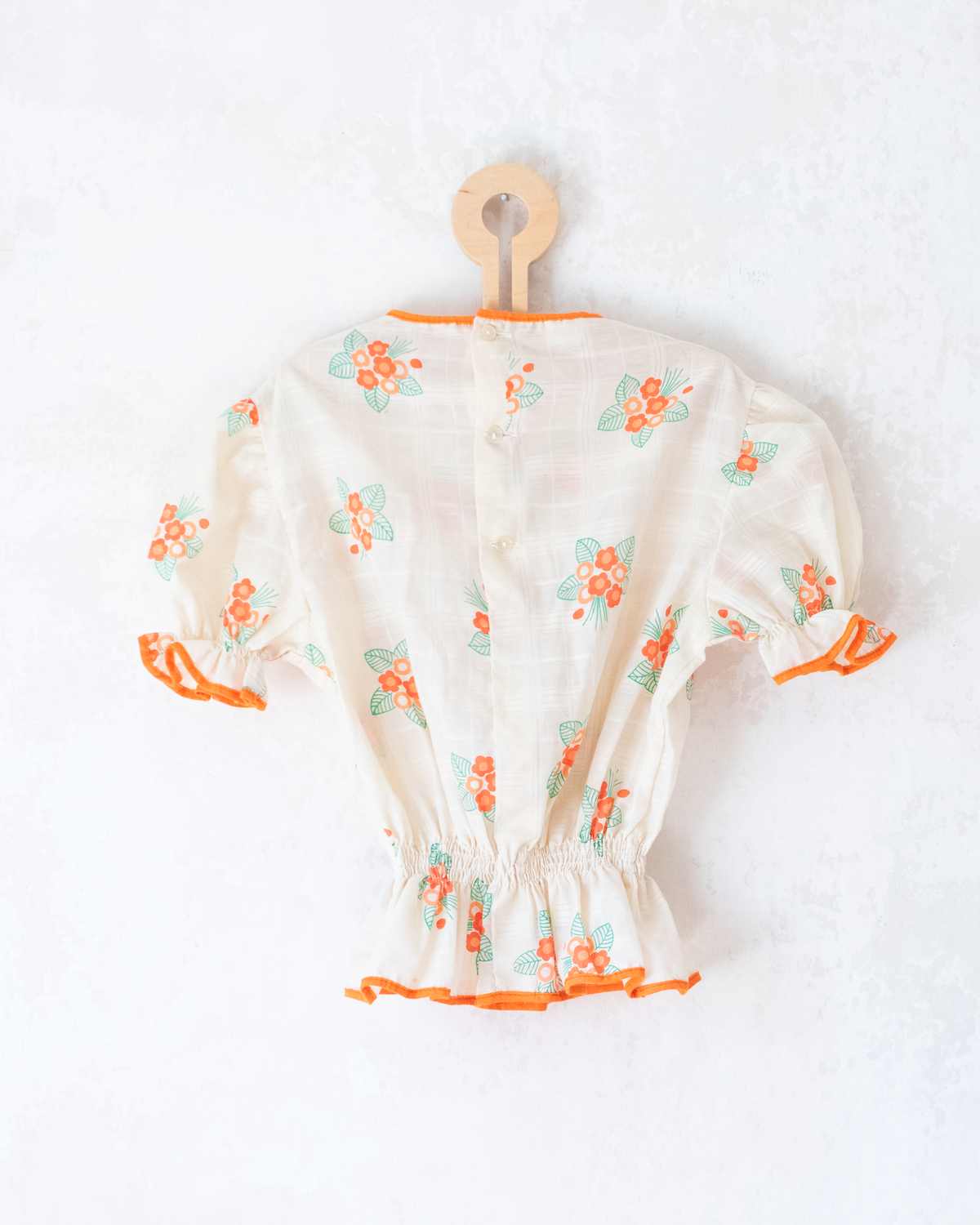 Cream blouse with flowers and lace | French deadstock | 11-12 years