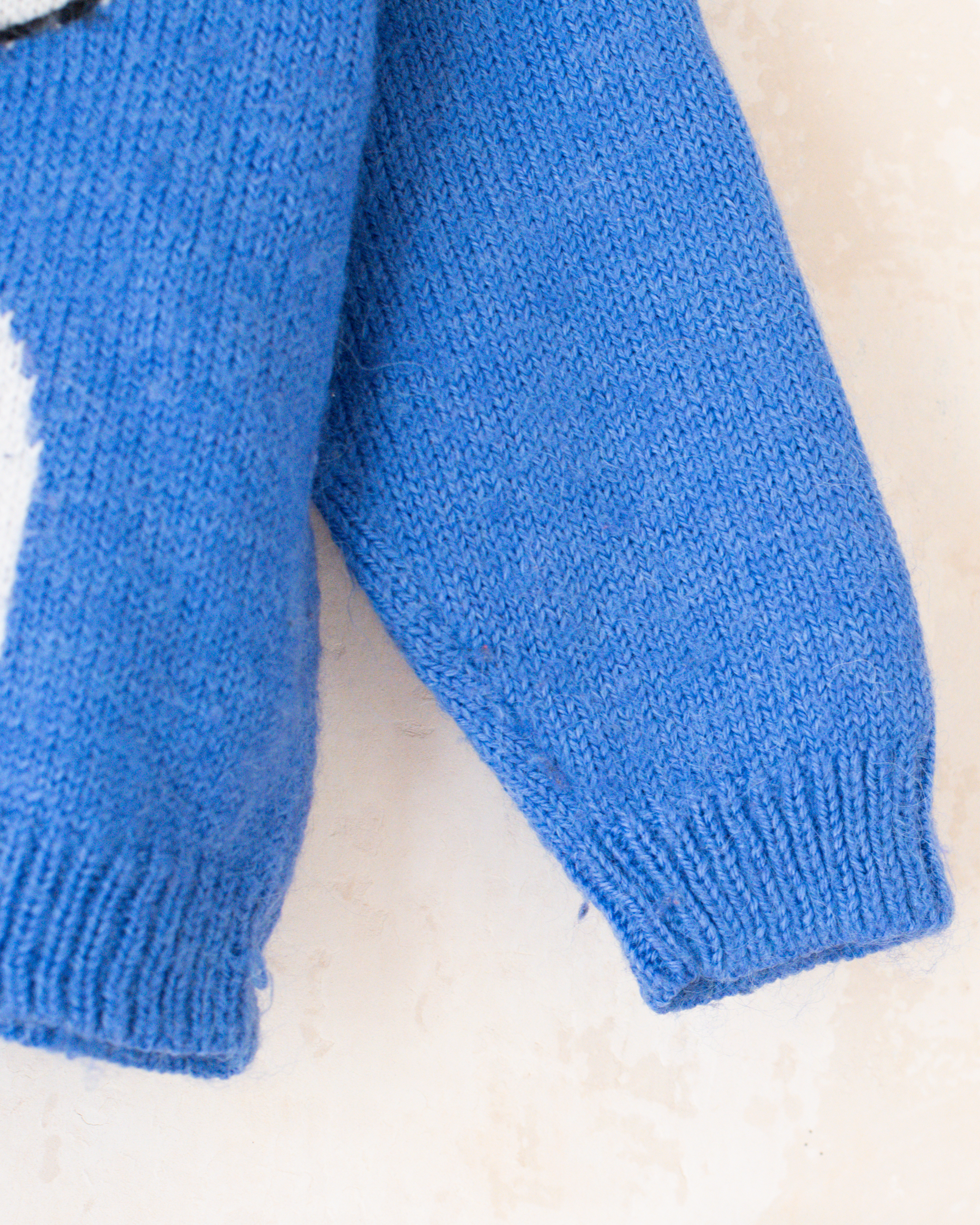 סריג צמר עם כלבים דלמטיים | 3-4 שנים